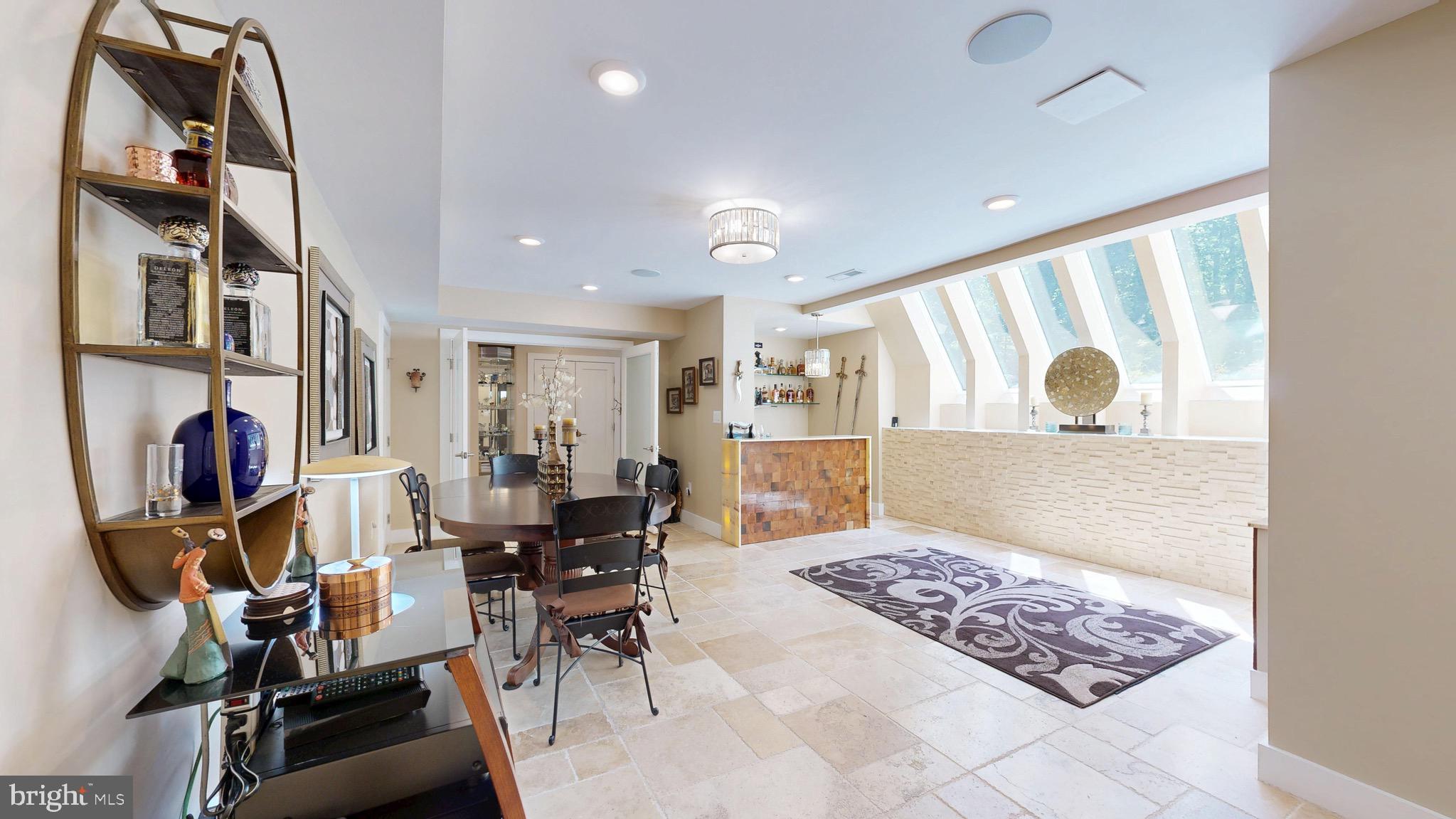 SHADOWALK - Residential