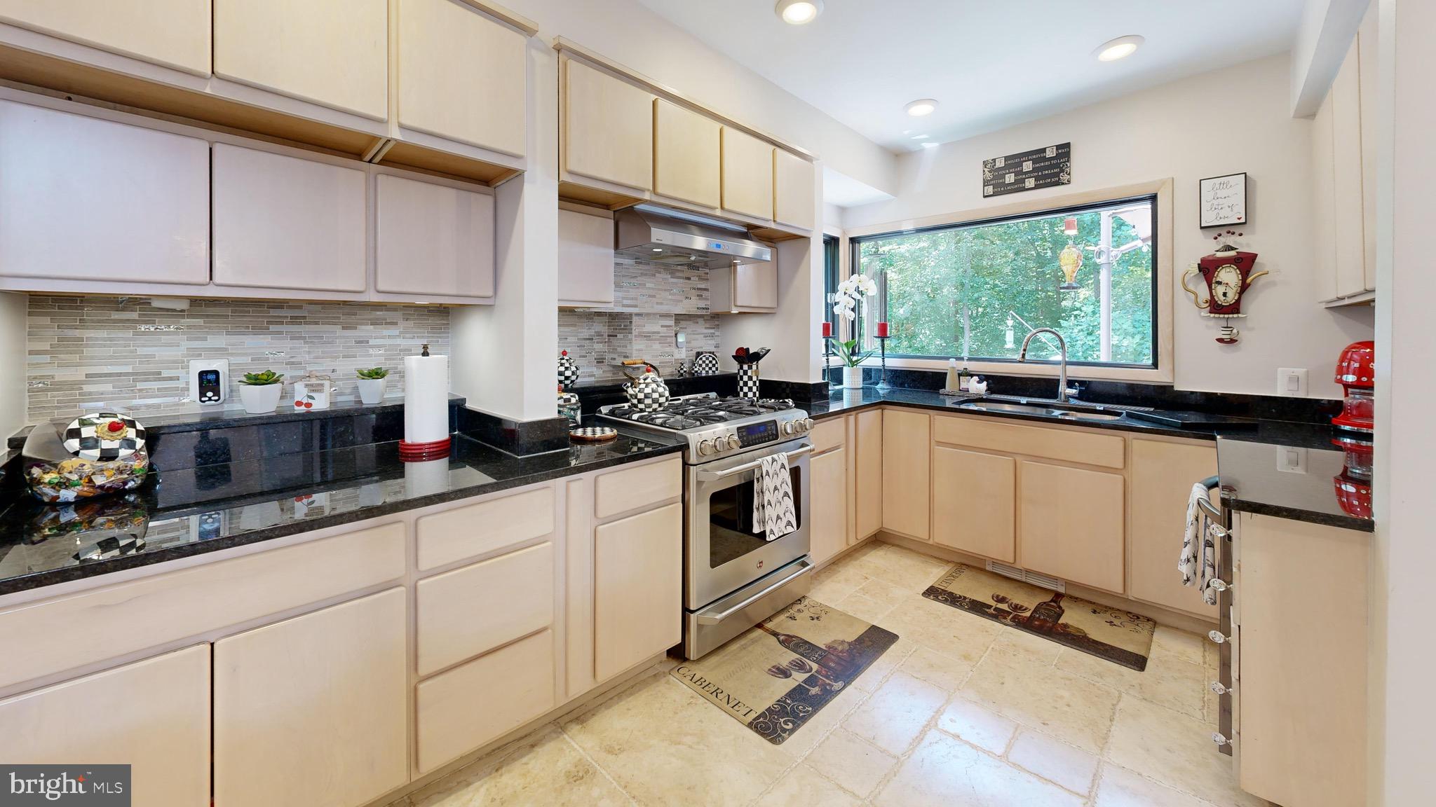 SHADOWALK - Residential