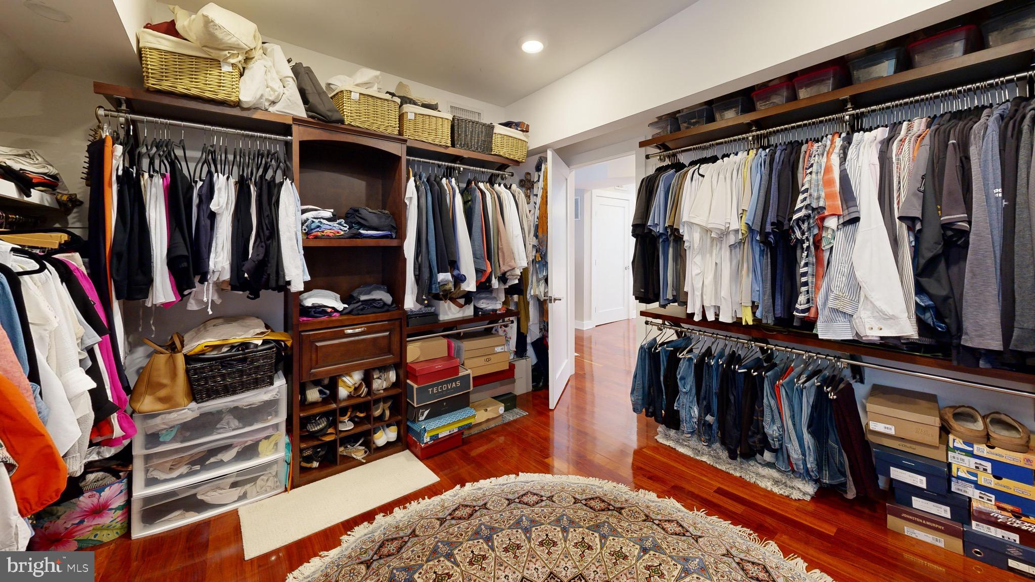 SHADOWALK - Residential