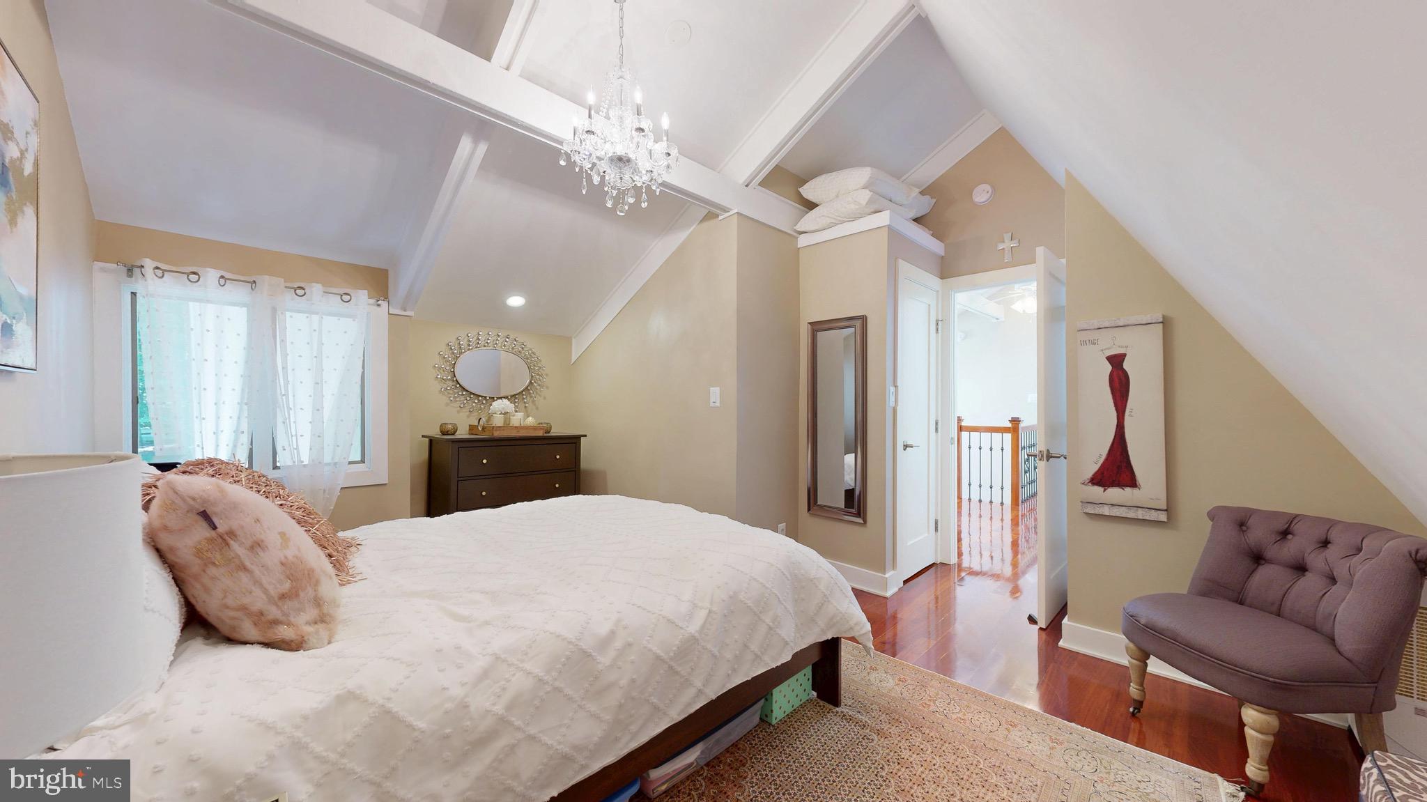 SHADOWALK - Residential