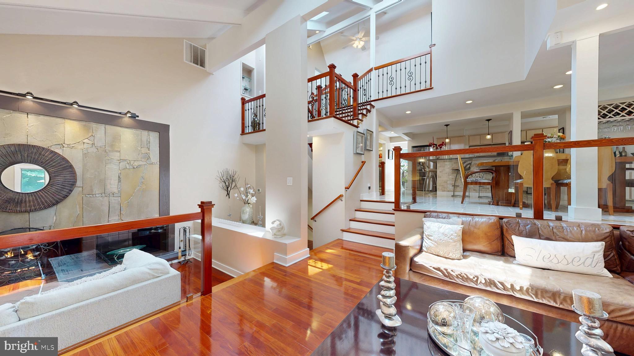 SHADOWALK - Residential