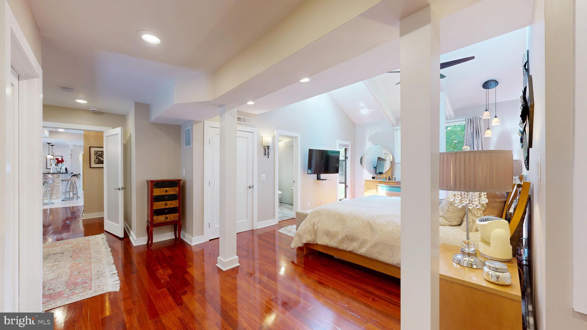 SHADOWALK - Residential