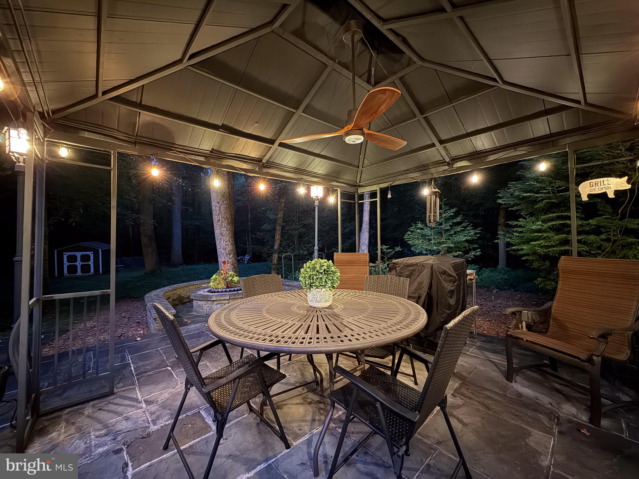 SHADOWALK - Residential