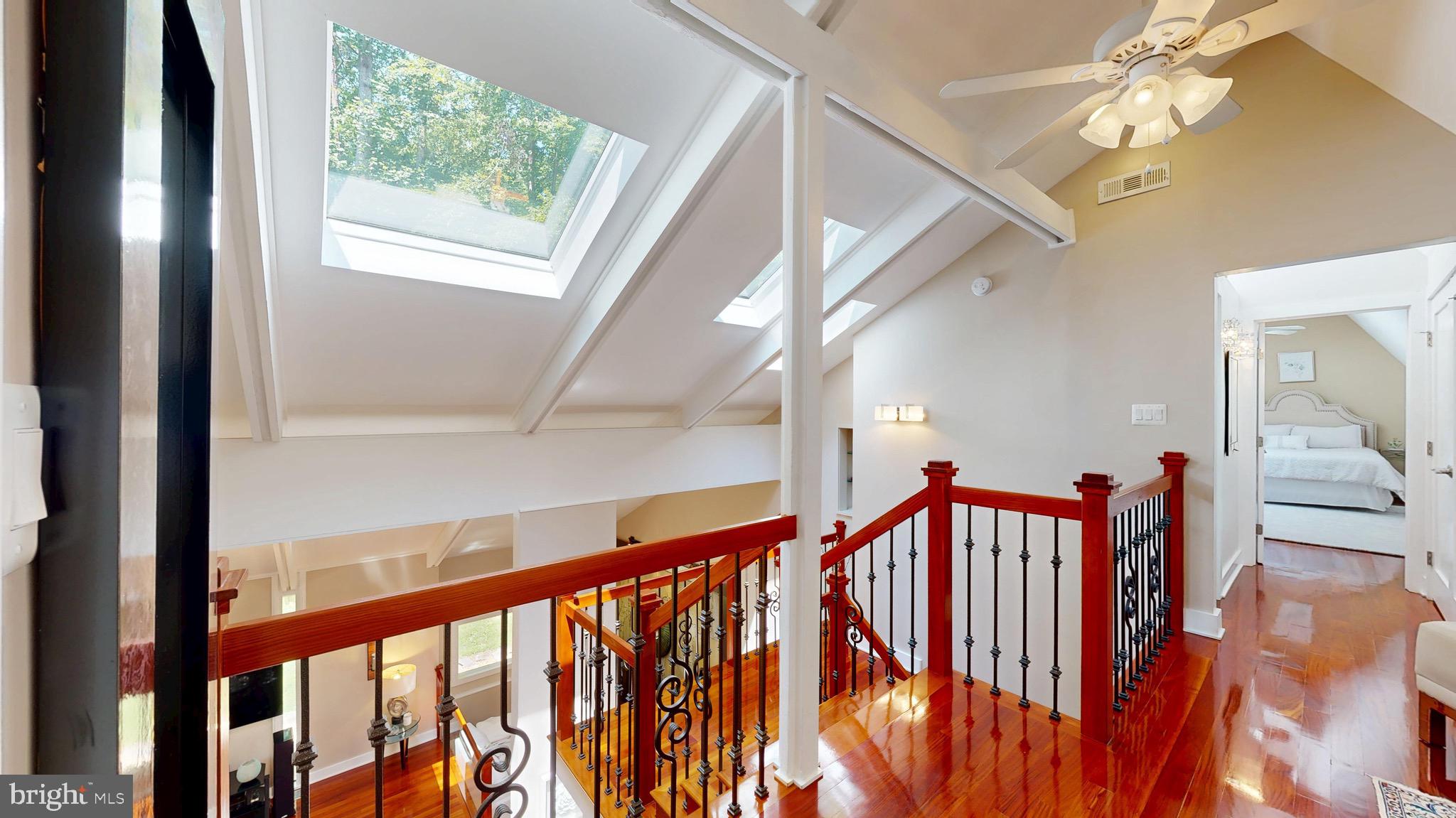 SHADOWALK - Residential