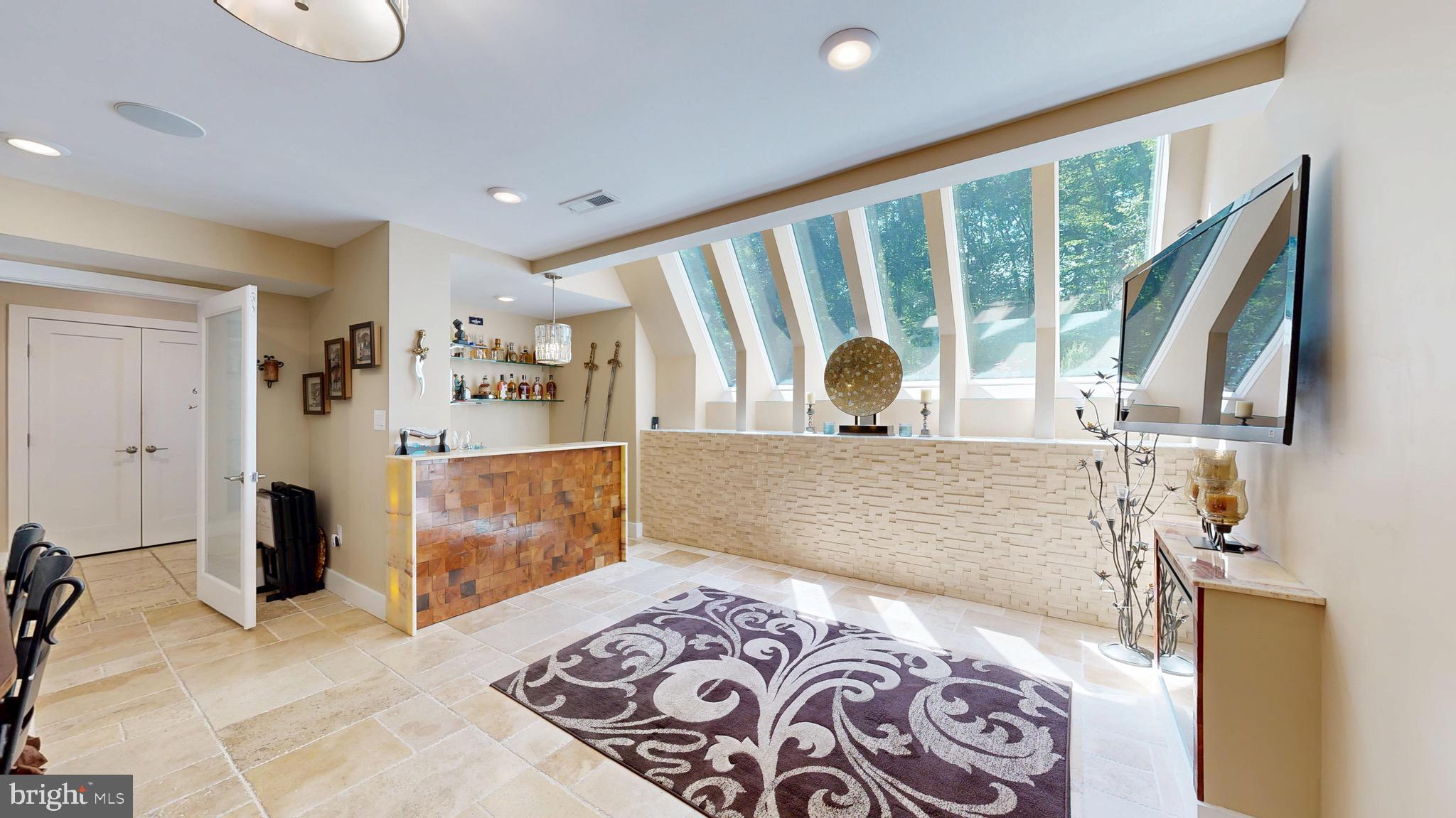 SHADOWALK - Residential