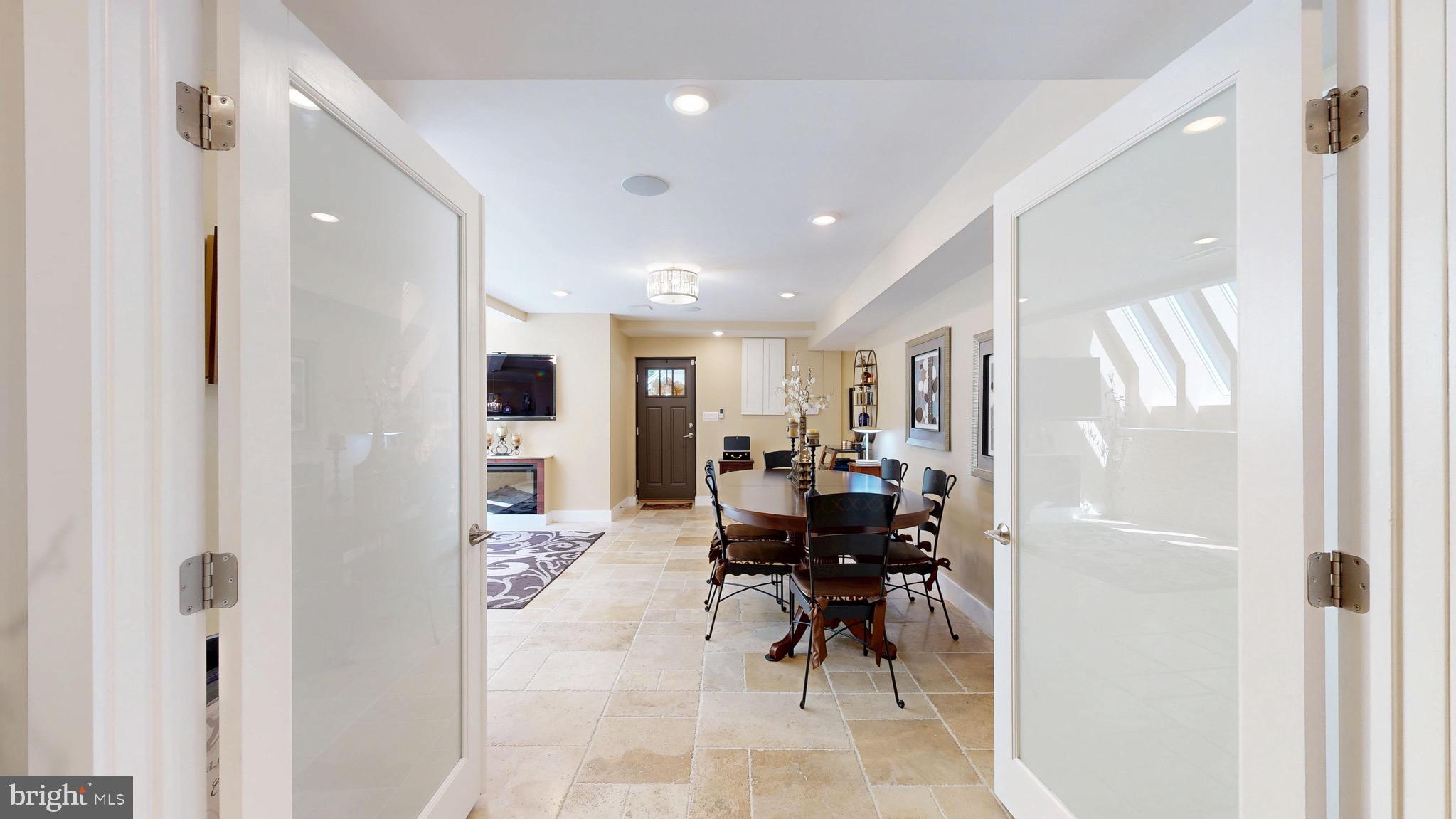 SHADOWALK - Residential