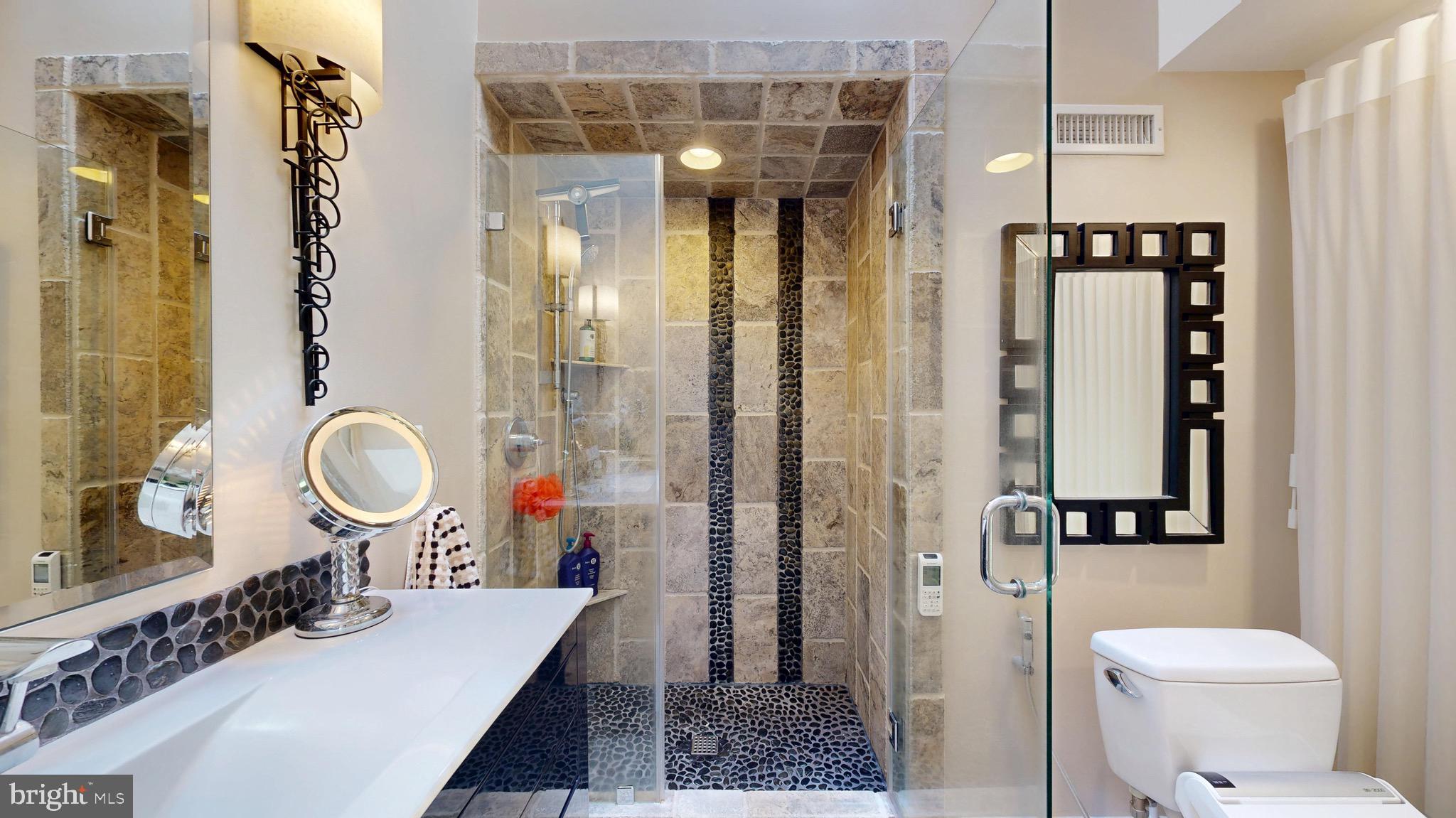 SHADOWALK - Residential