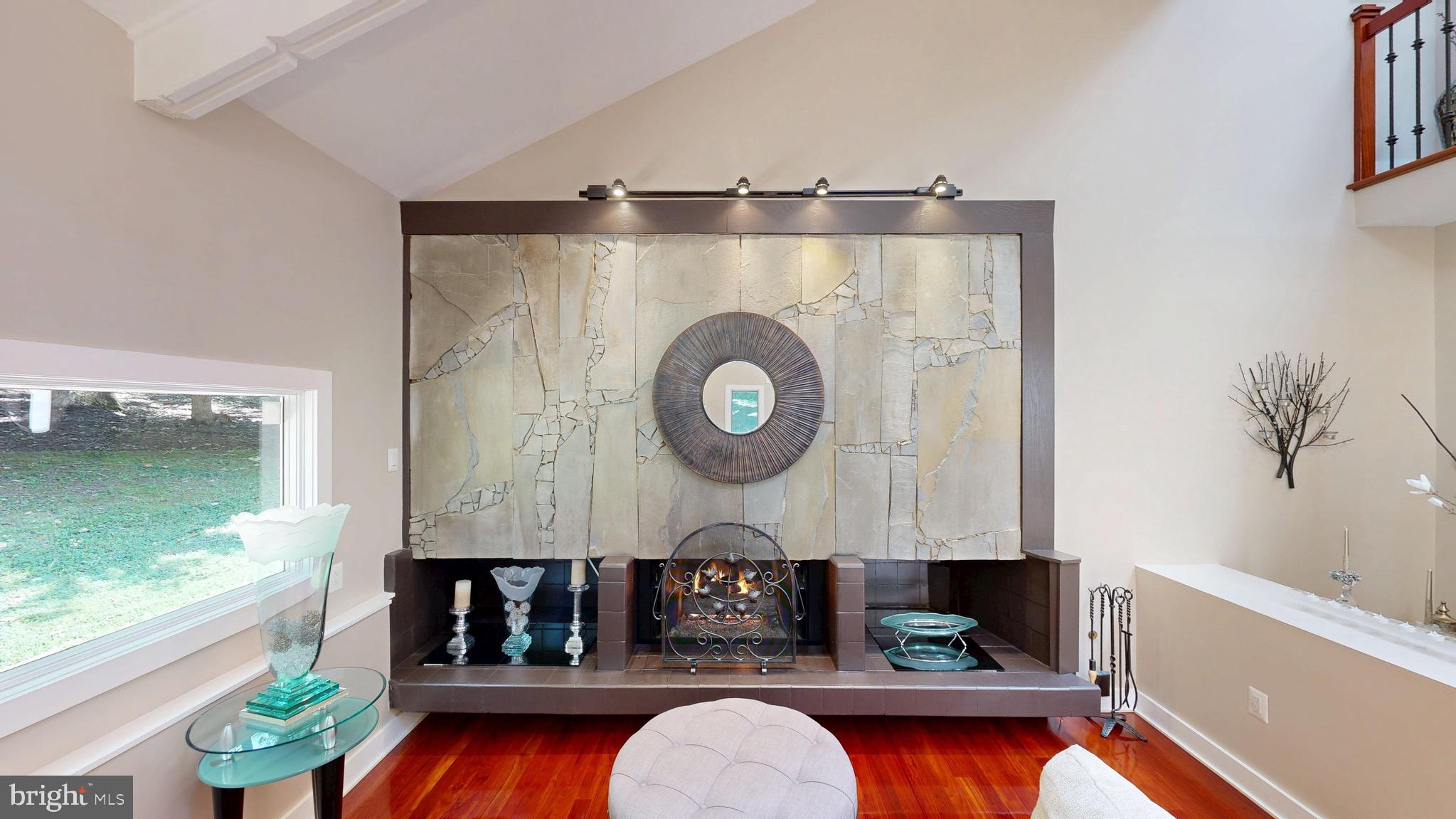 SHADOWALK - Residential