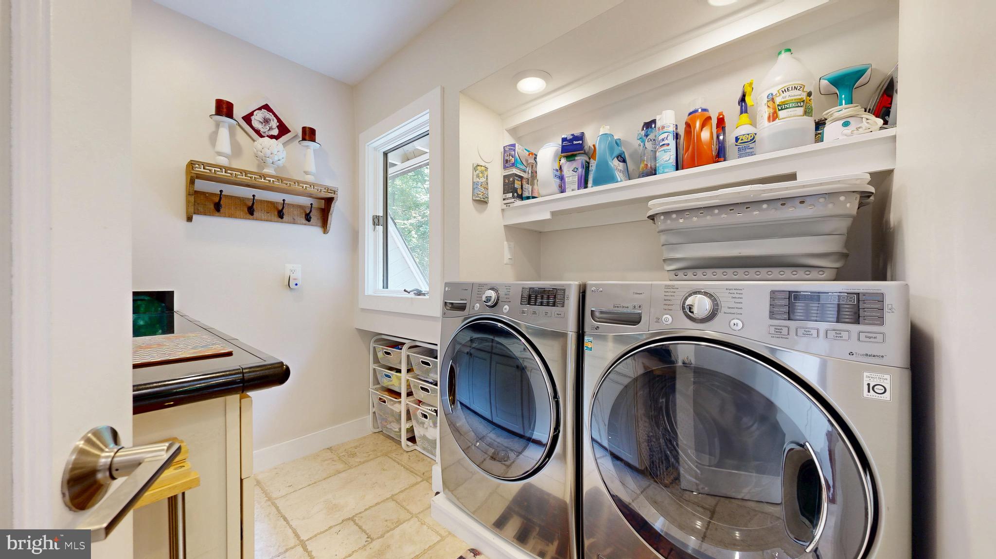 SHADOWALK - Residential