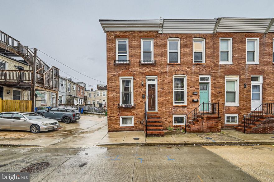 Offer Convenience local stores and Delicious Dinning on Eastern Ave.  and Canton Patterson Park for Kids and grown ups, Sports. 2 Bedroom 1Full Bath Hardwood Floors in Living room up and Down.
Basement has plenty of Space. all appliances are in place. Park in the back, room for gardening
Central A/C, Electric Heating , Forced air.