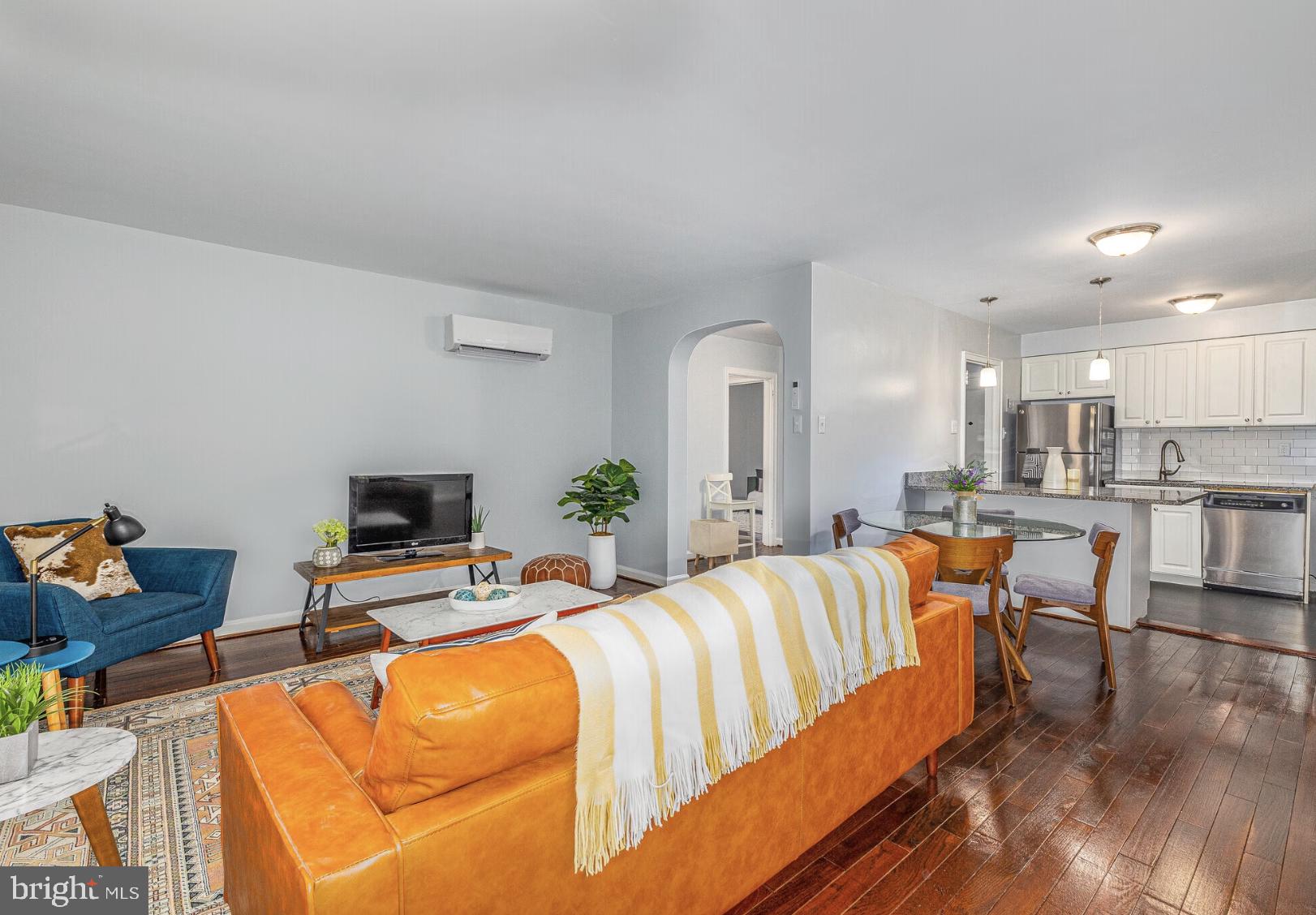 150 E WYNNEWOOD ROAD 02-B