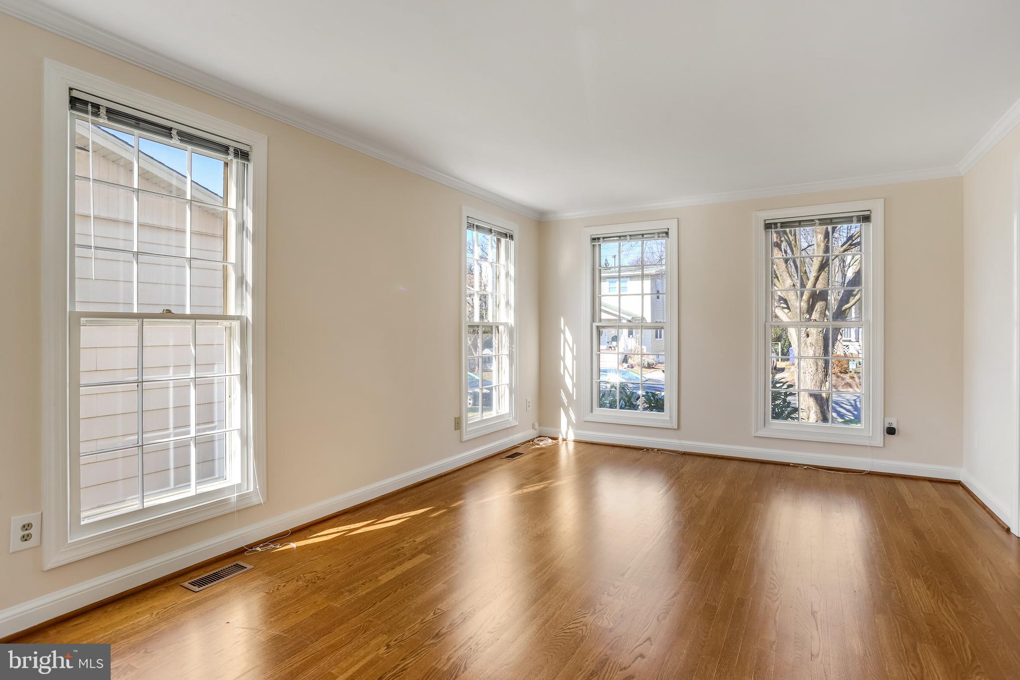 BARCROFT - Residential