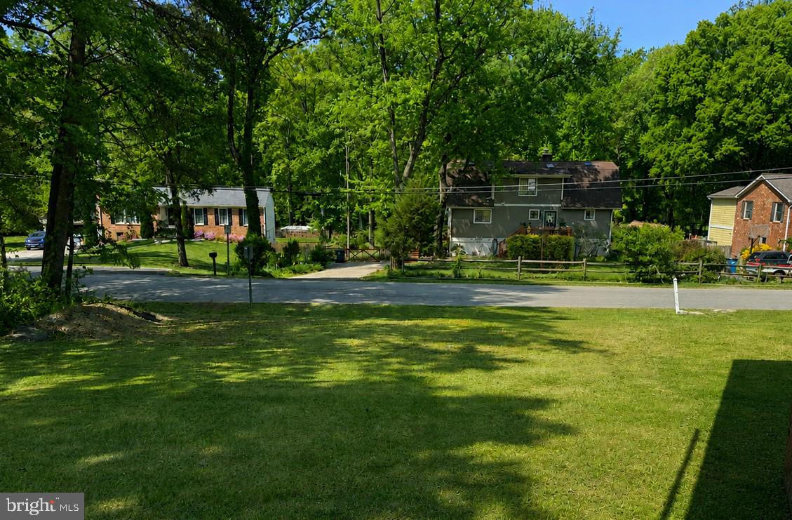 7127 BARRY ROAD