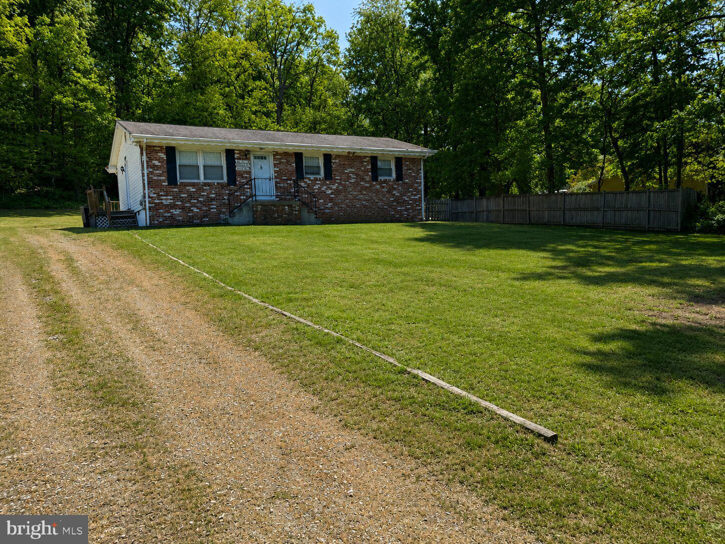 7127 BARRY ROAD