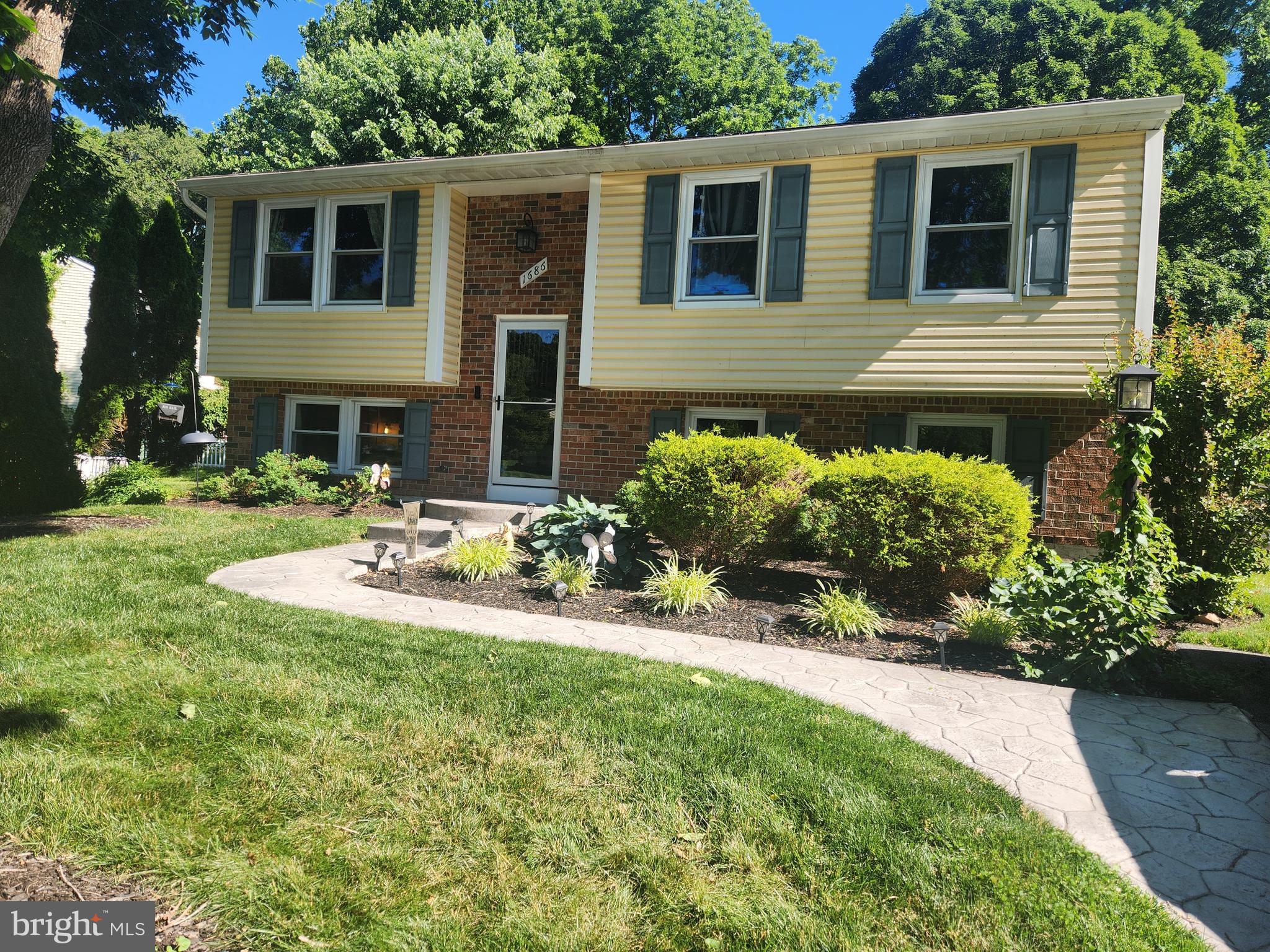1686 GEMINI DRIVE