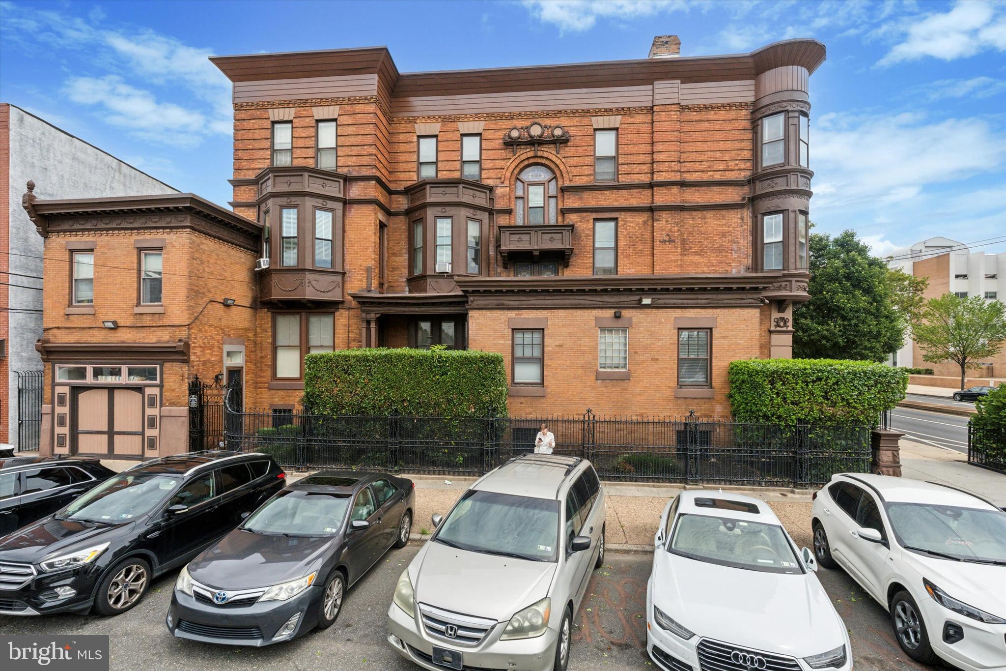 2342 S BROAD STREET 44