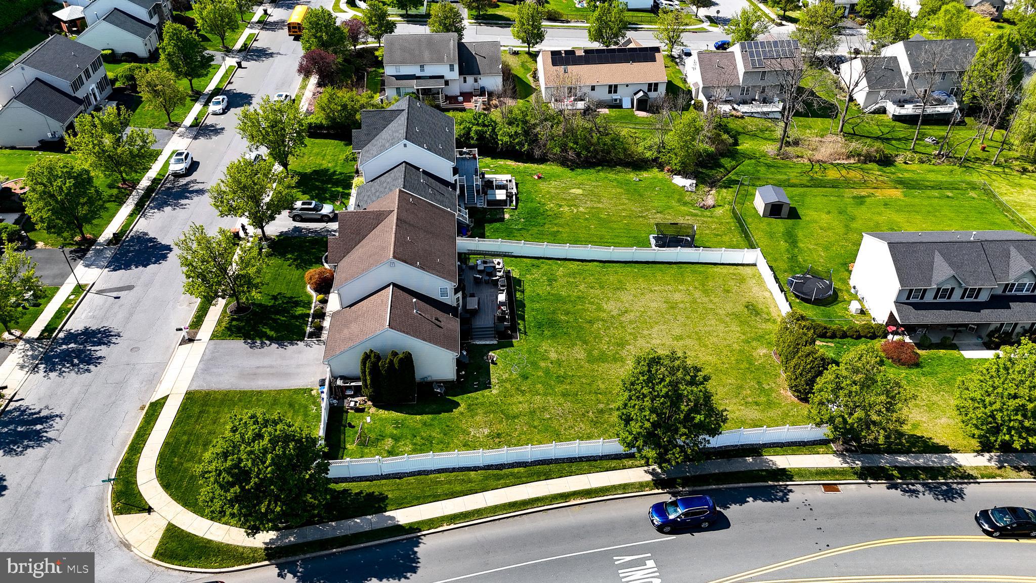 COUNTRY CLUB RUN - Residential
