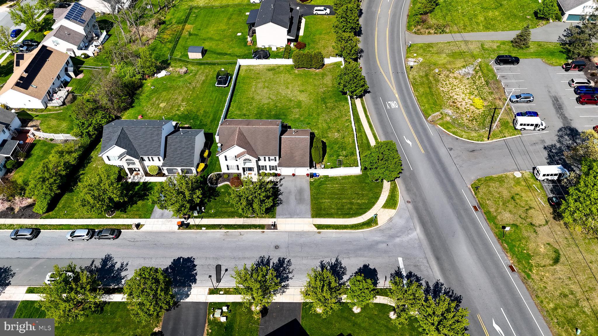 COUNTRY CLUB RUN - Residential