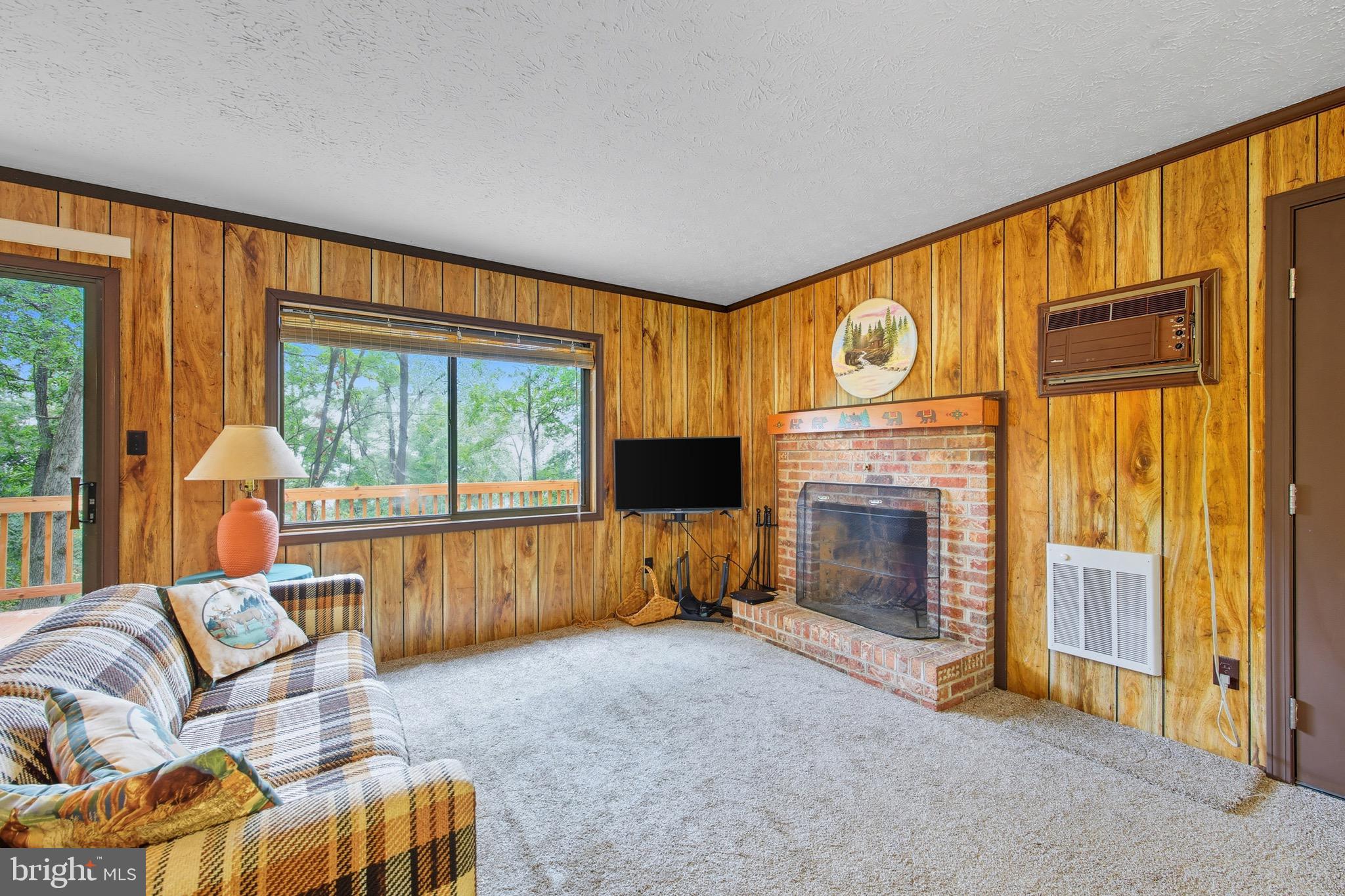 BUCK HILL DEVELOPMENT - Residential