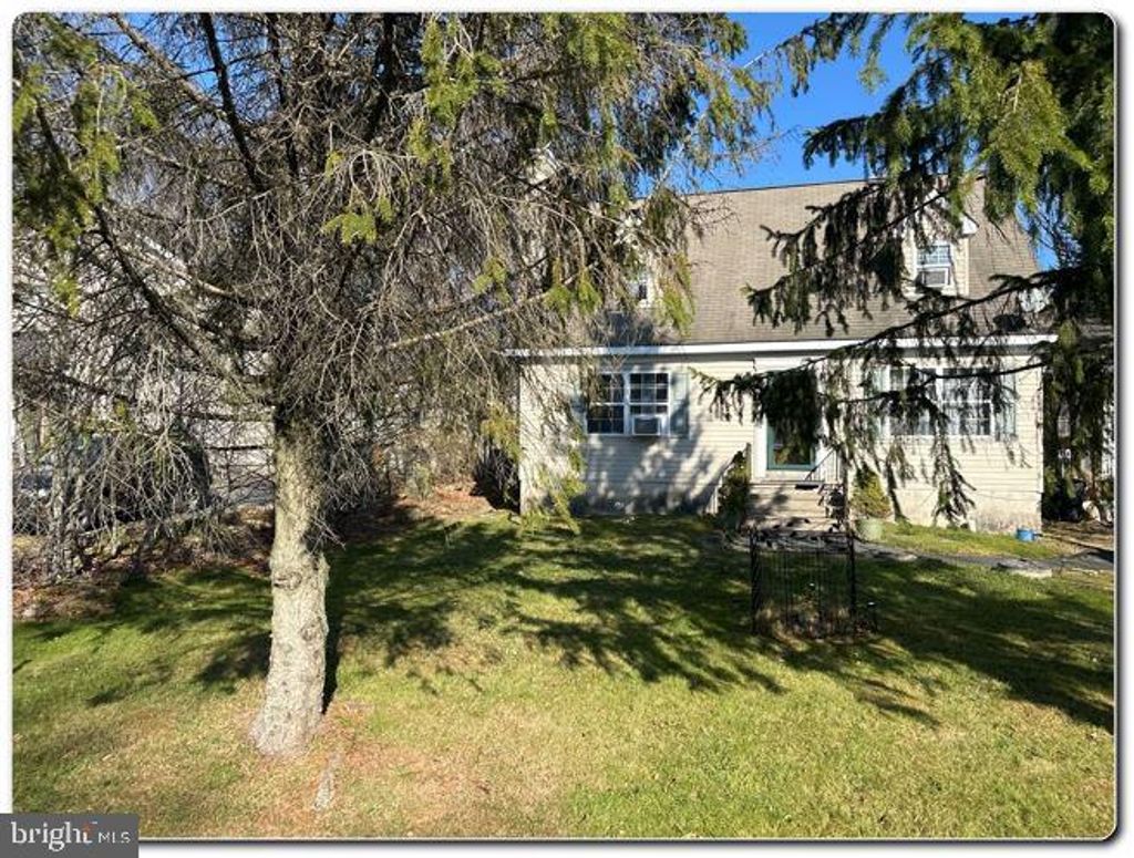 Photo of 9025 Idlewild Drive, TOBYHANNA, PA 18466 (MLS # PAMR2005226)