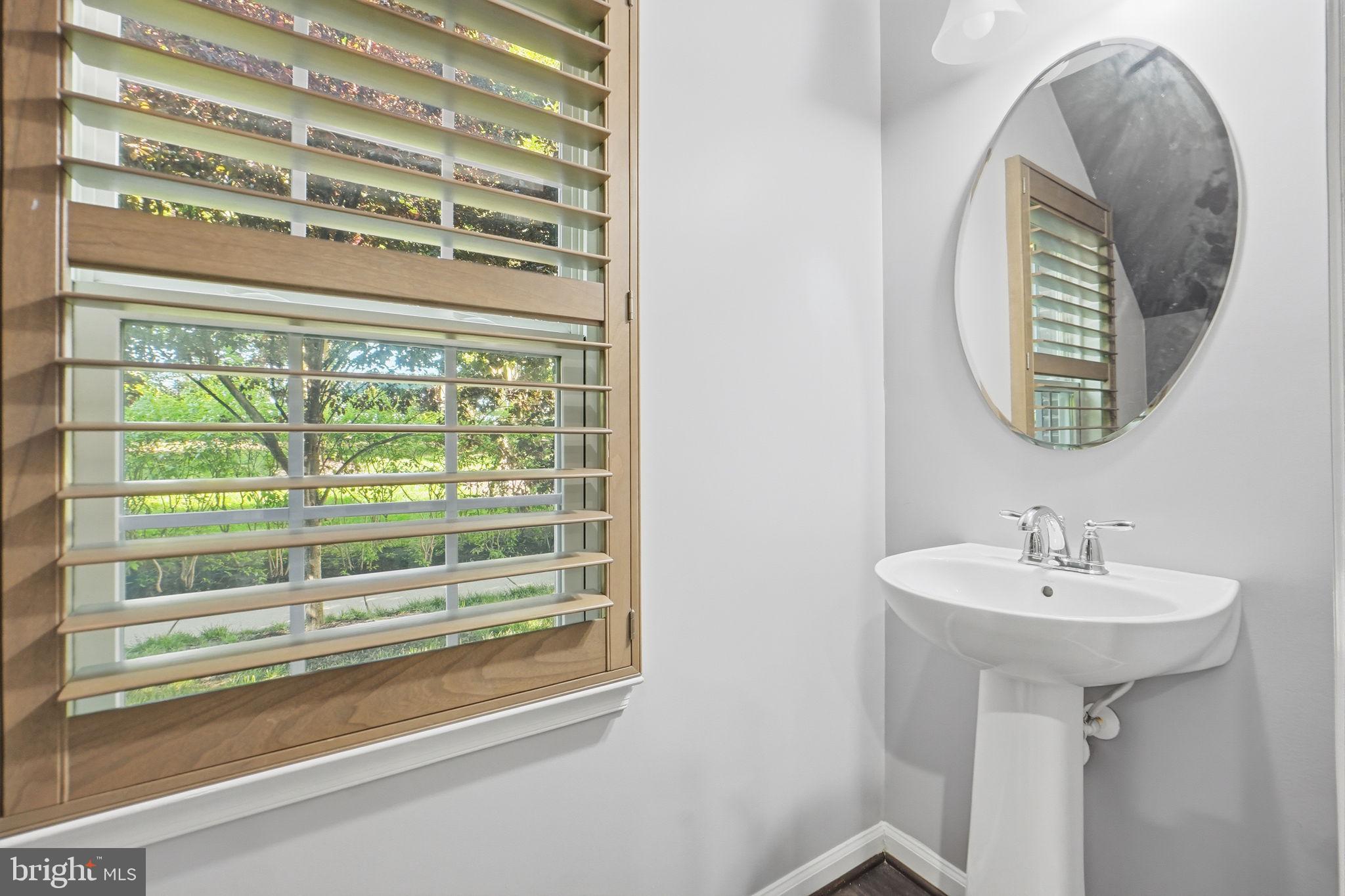 ARCOLA TOWN CENTER CONDO - Residential