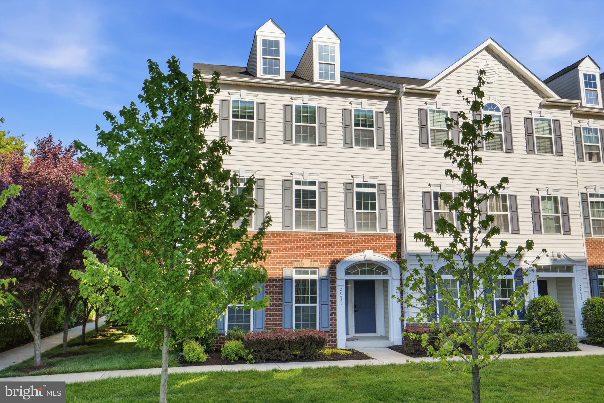 ARCOLA TOWN CENTER CONDO - Residential