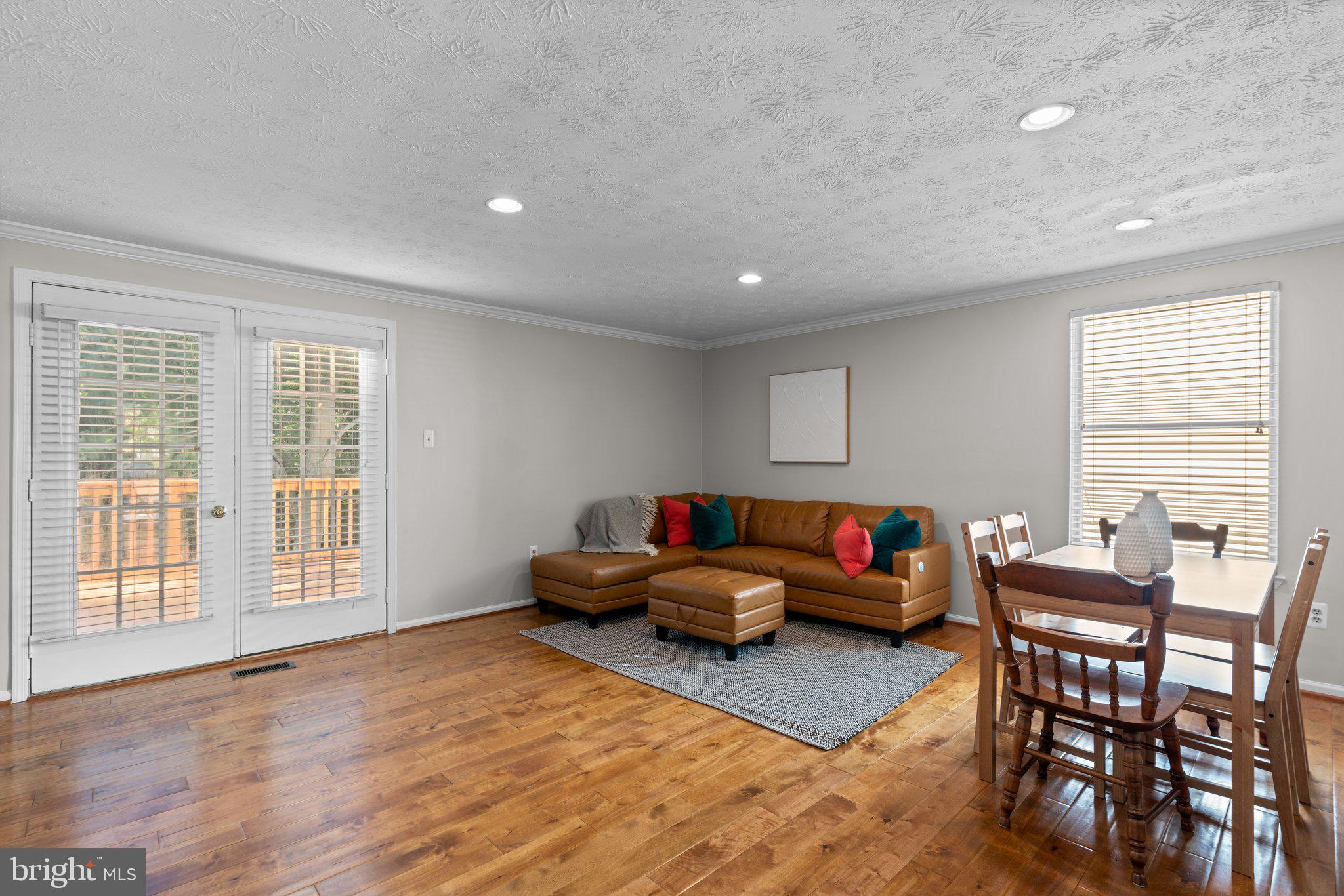 ASBURY WOODS - Residential