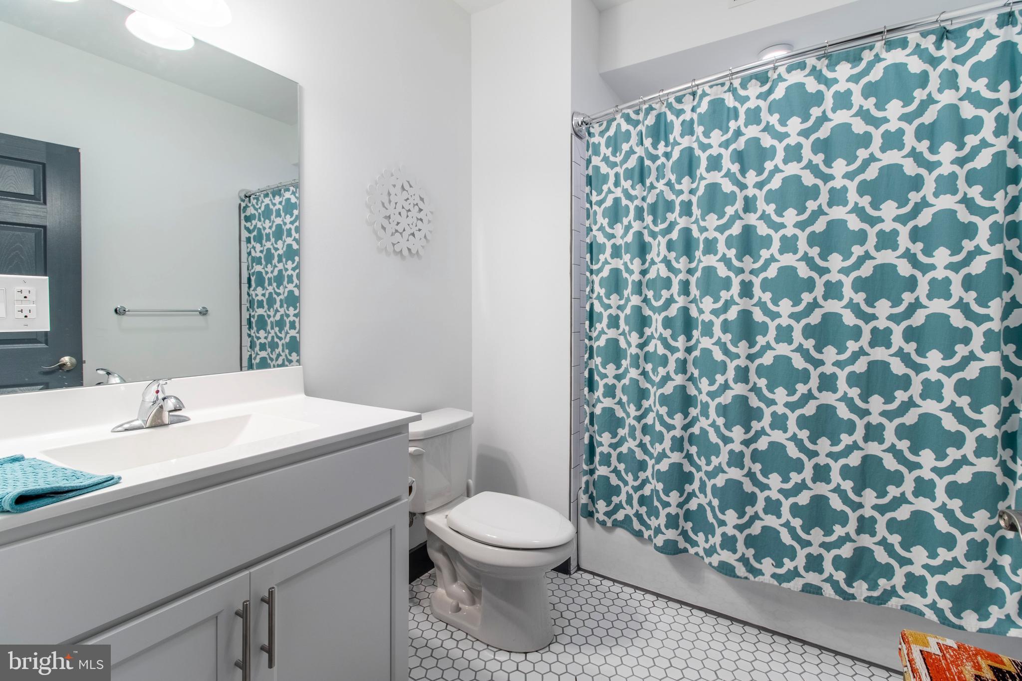 MANAYUNK - Residential Lease