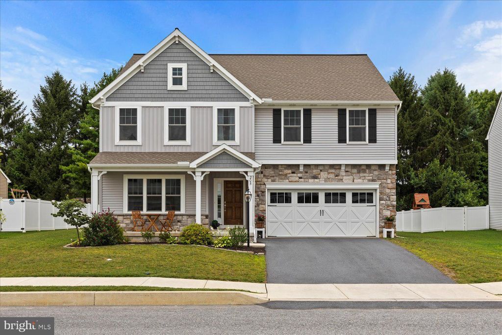 Photo of 205 Market Square Sq S, Leola, PA 17540 (MLS # PALA2039248)