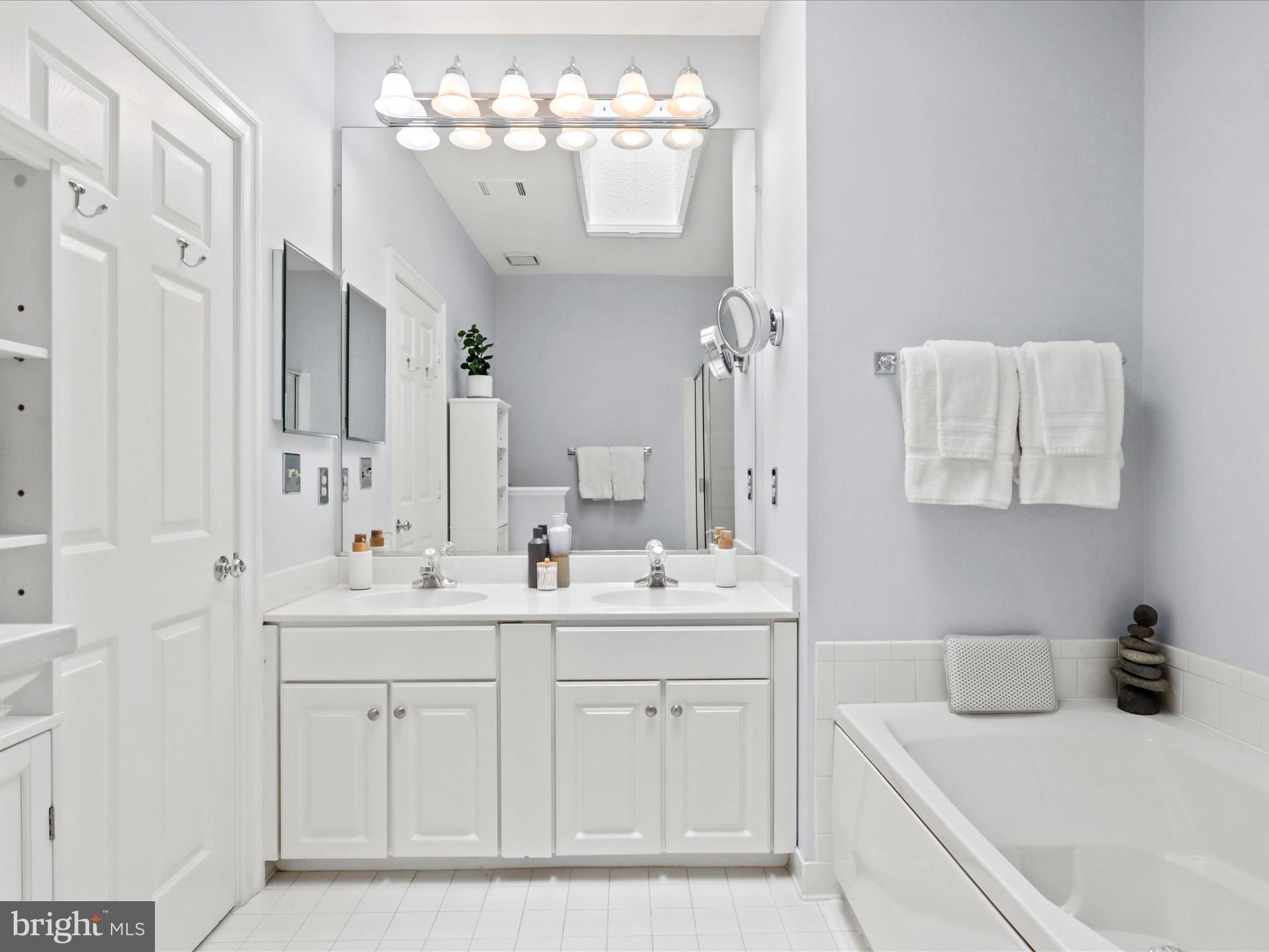 BALDWIN GROVE - Residential