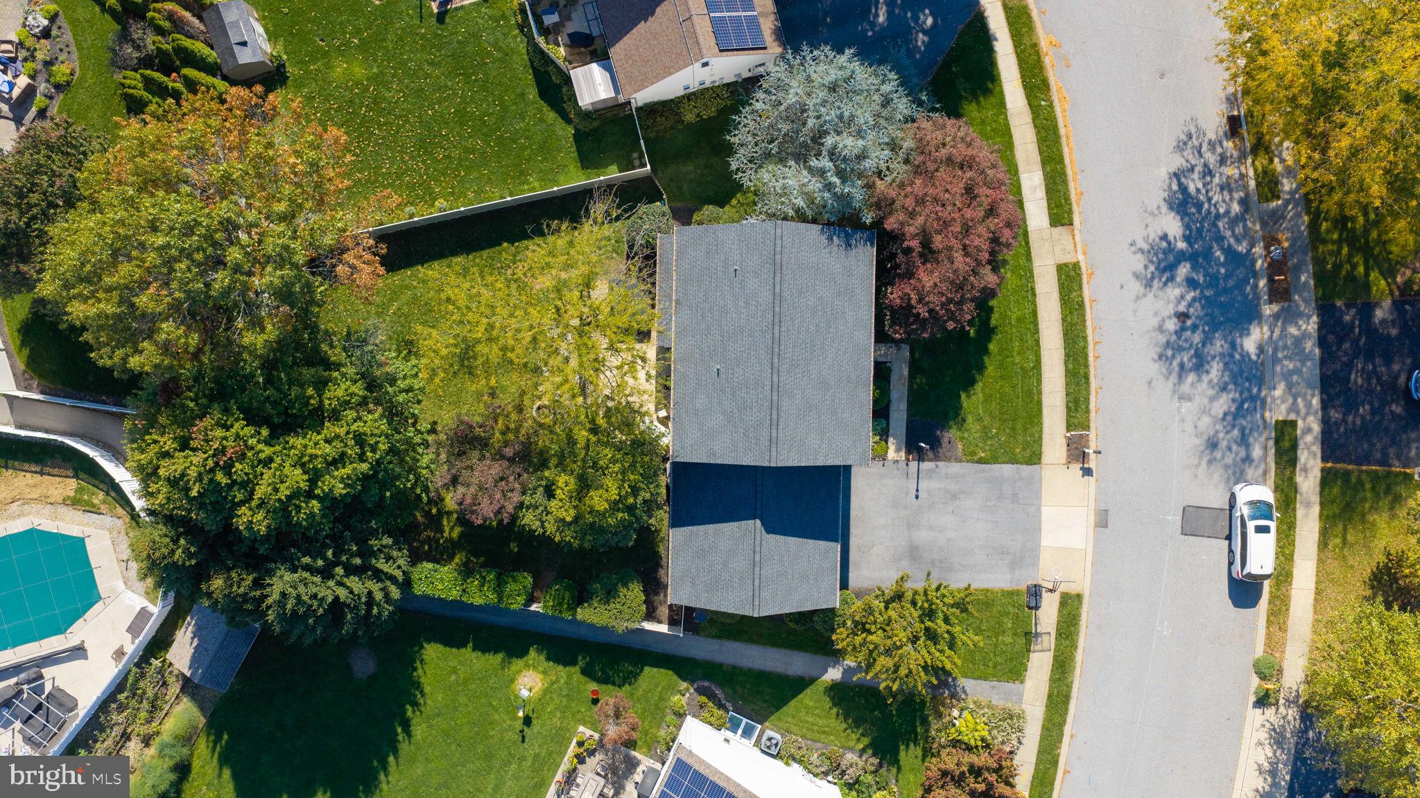207 SOUTHRIDGE DRIVE