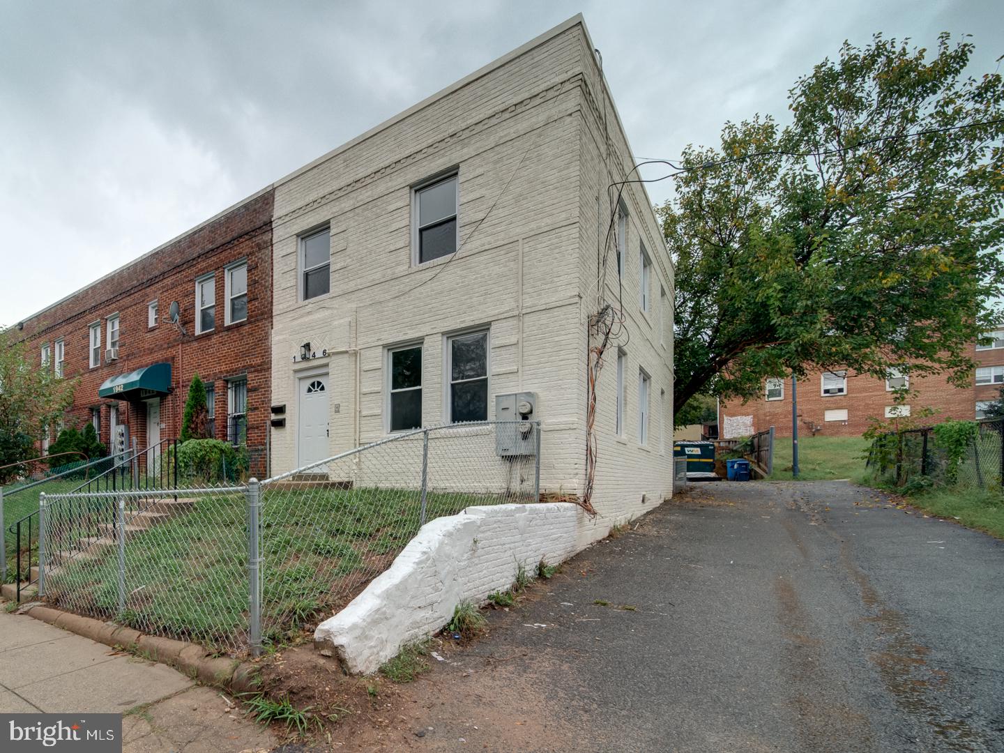 1946 I STREET NE