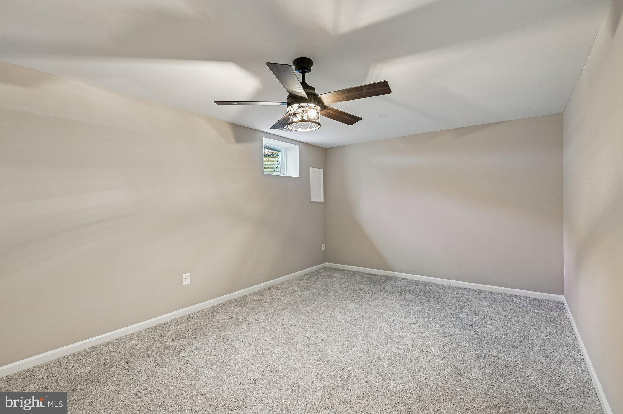 CROFTON SQUARE - Residential