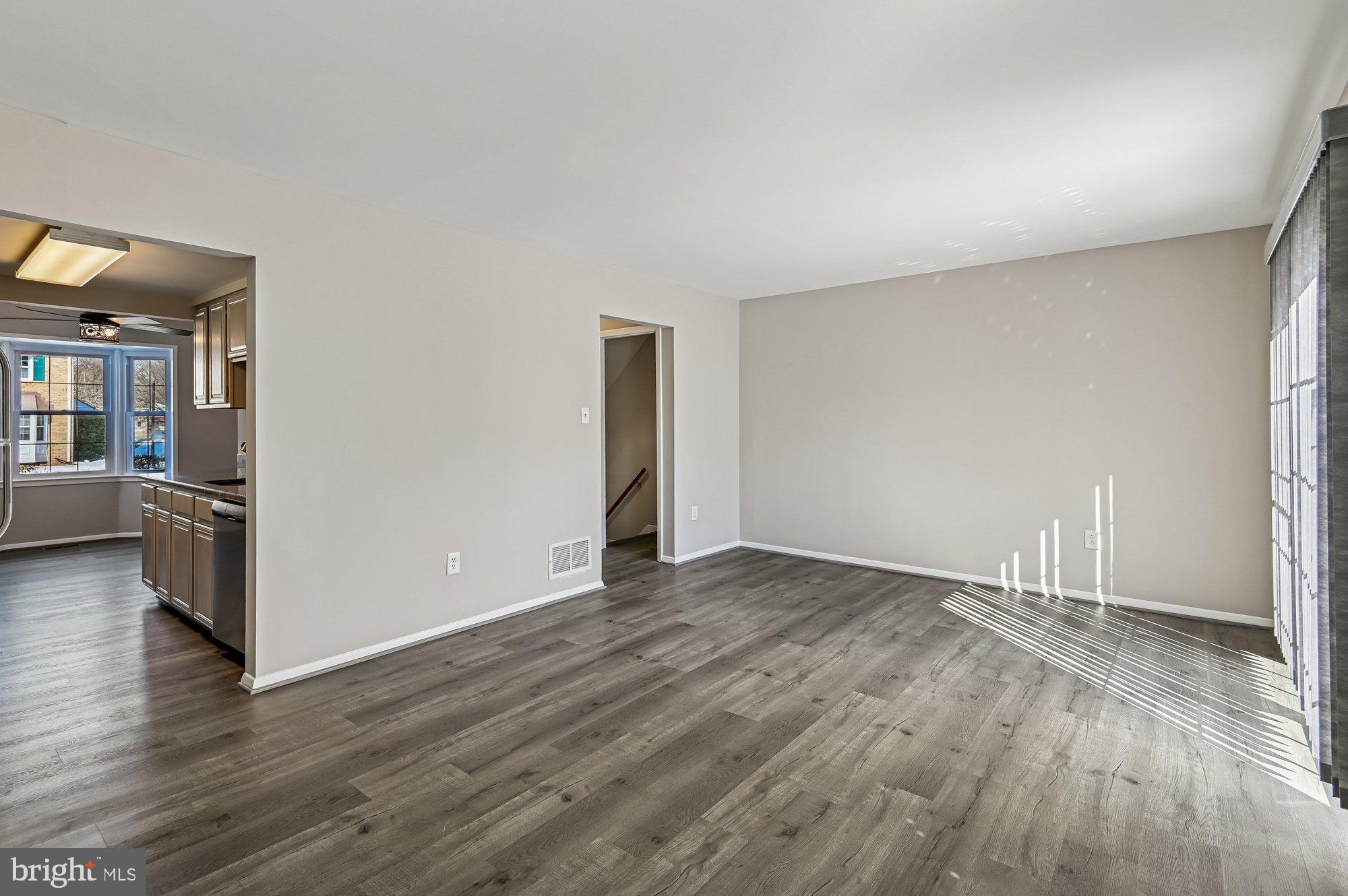 CROFTON SQUARE - Residential