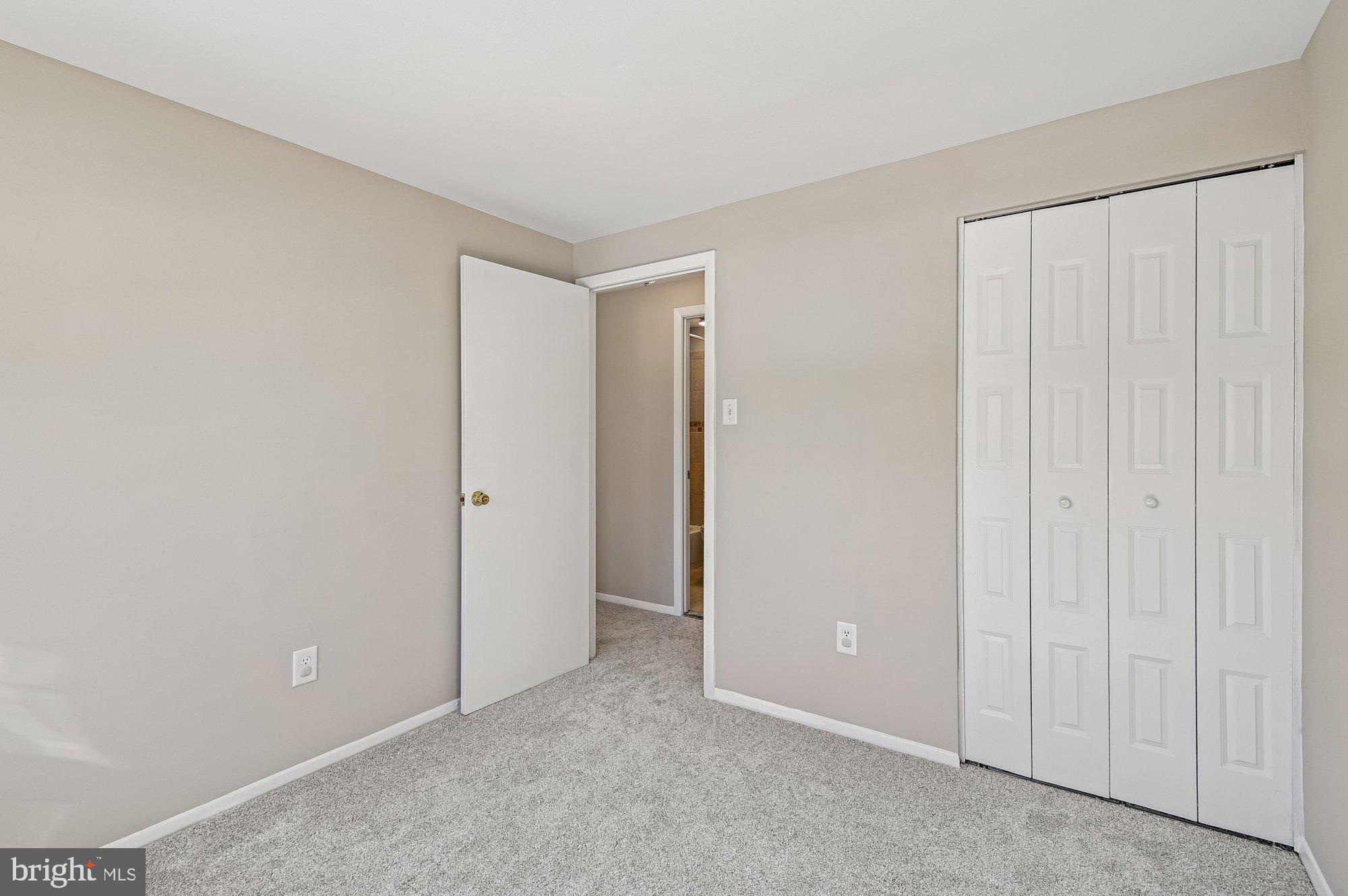 CROFTON SQUARE - Residential