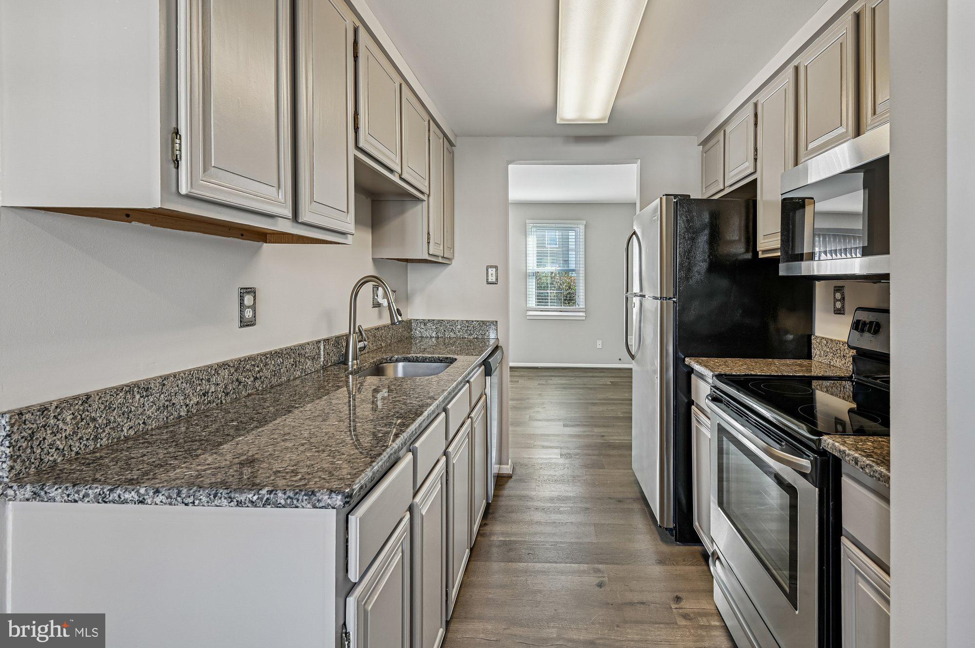 CROFTON SQUARE - Residential