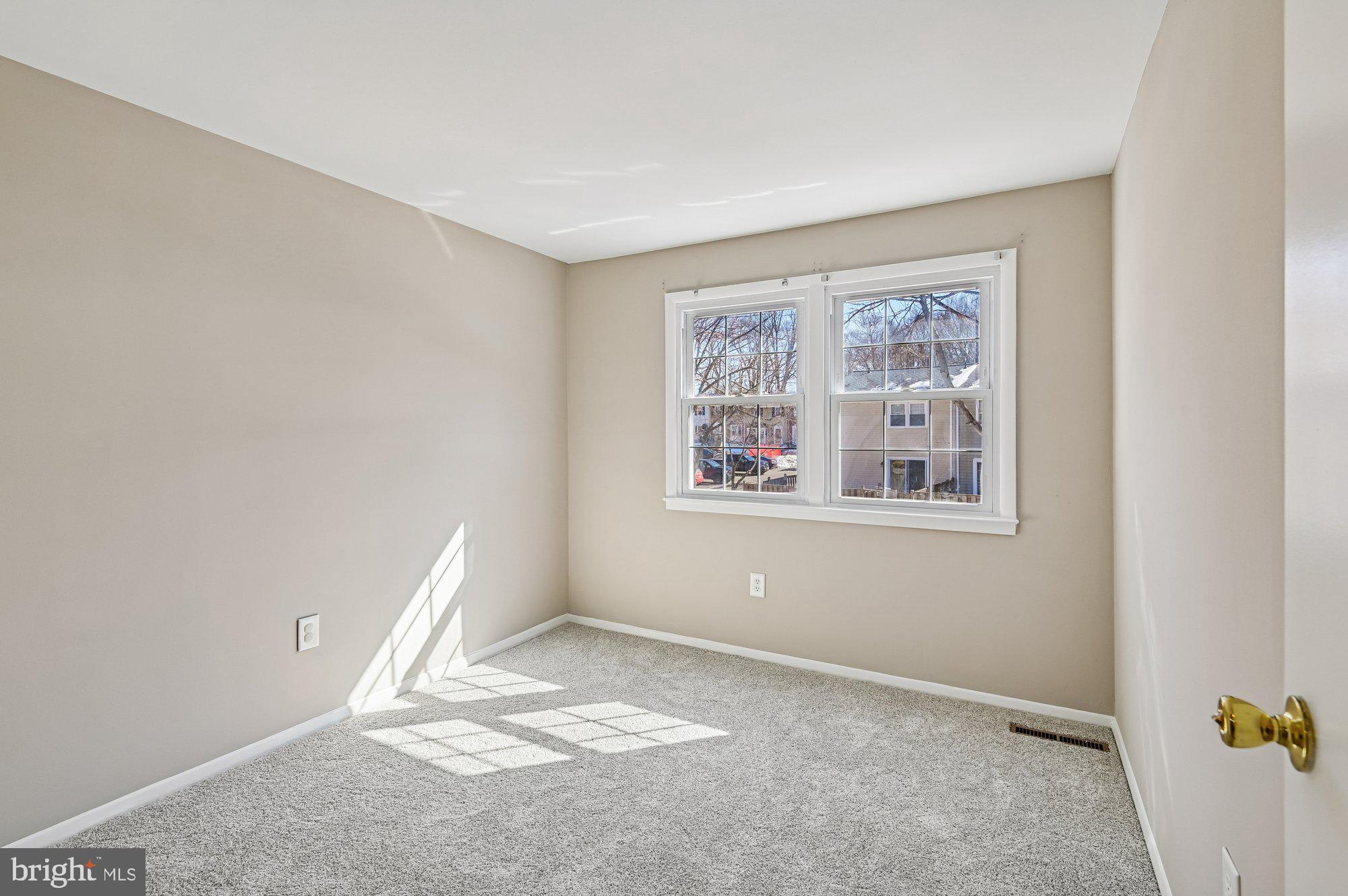 CROFTON SQUARE - Residential