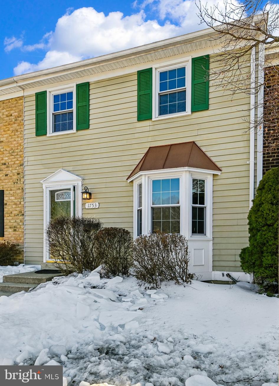 CROFTON SQUARE - Residential