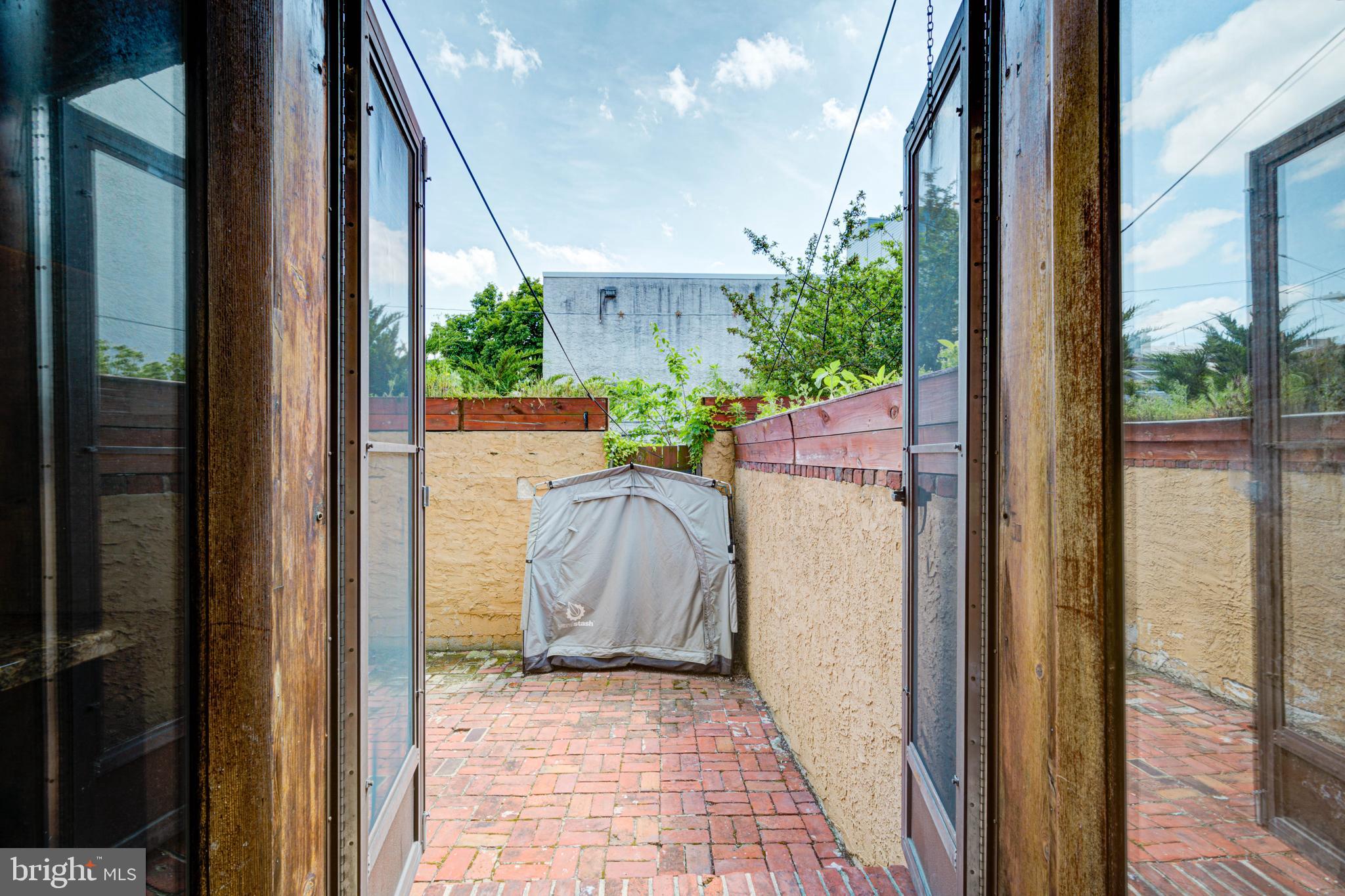 FAIRMOUNT - Residential Lease