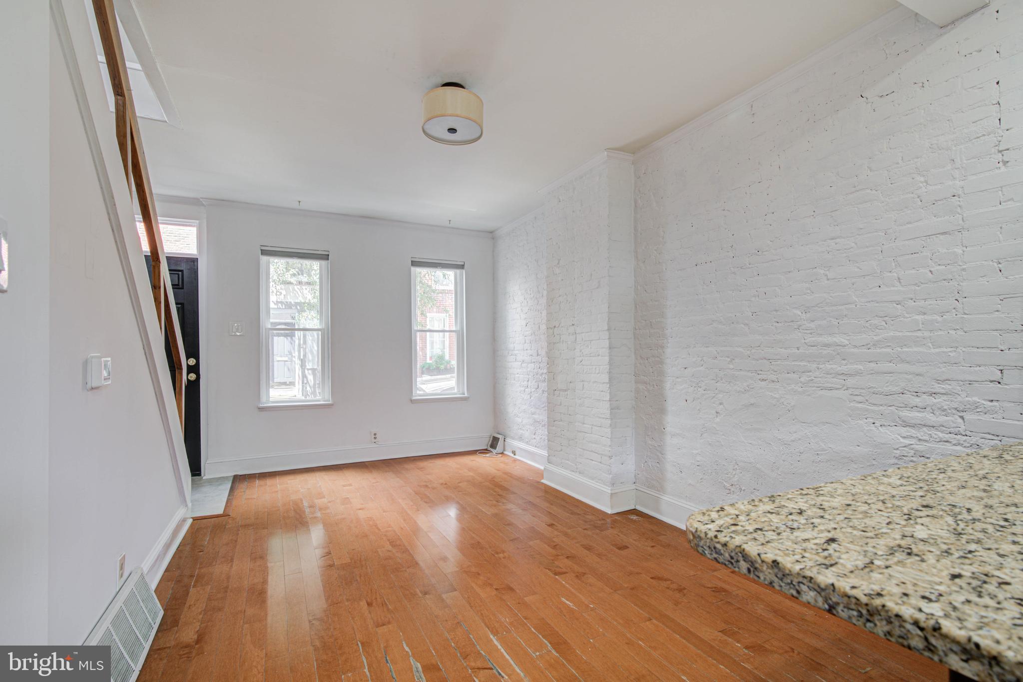 FAIRMOUNT - Residential Lease