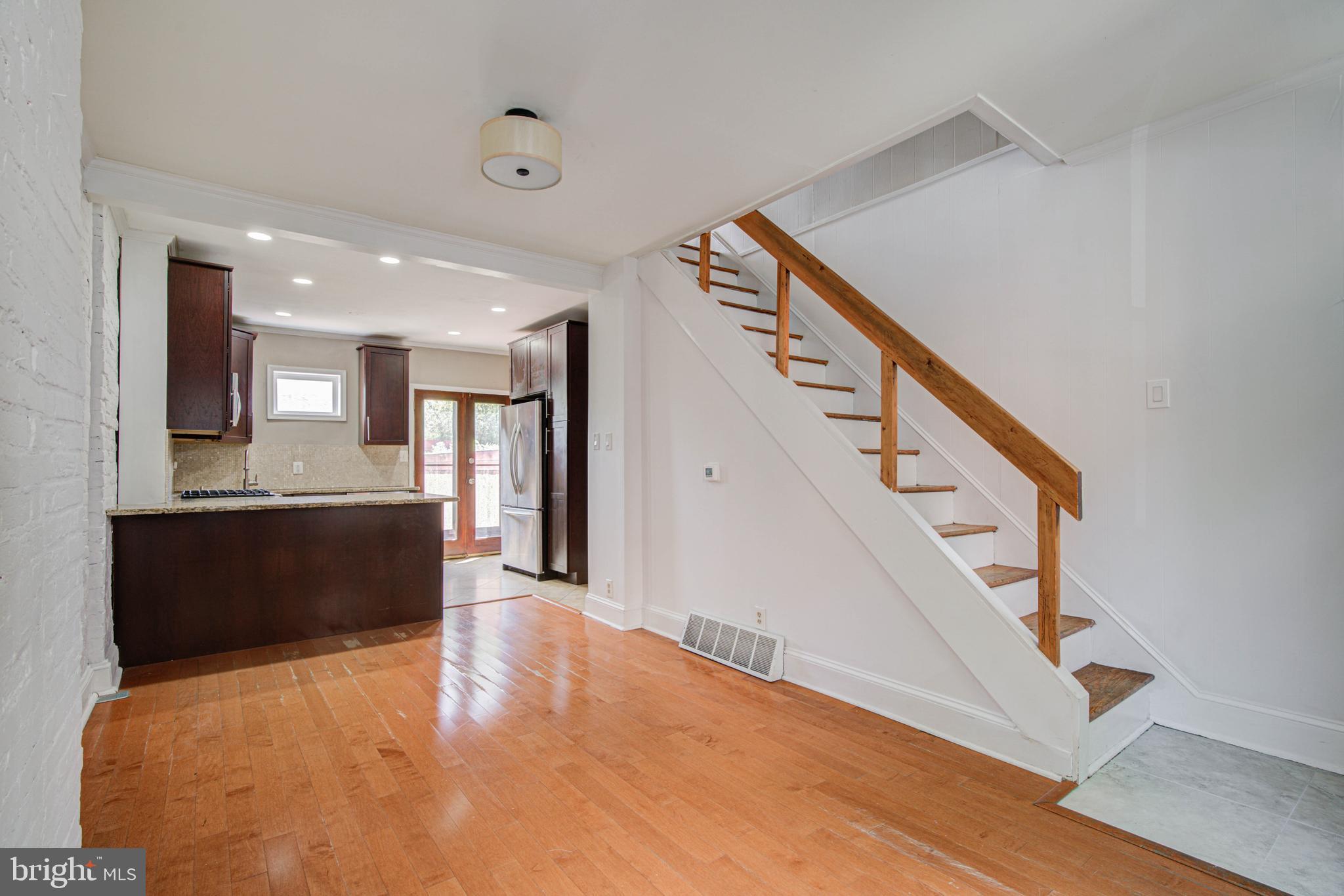 FAIRMOUNT - Residential Lease