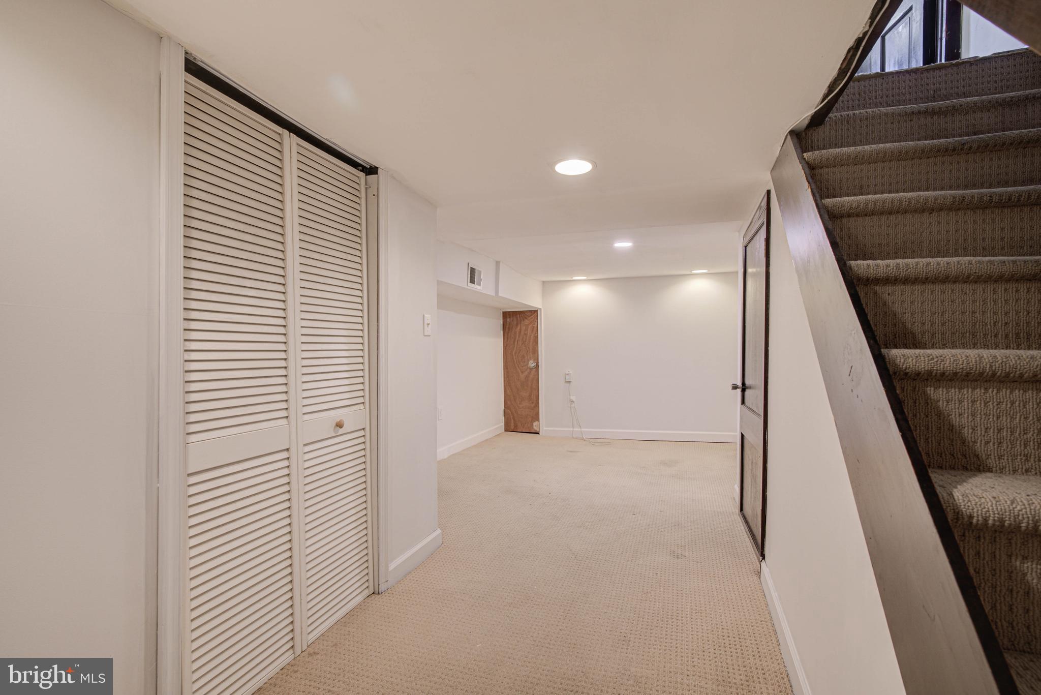 FAIRMOUNT - Residential Lease