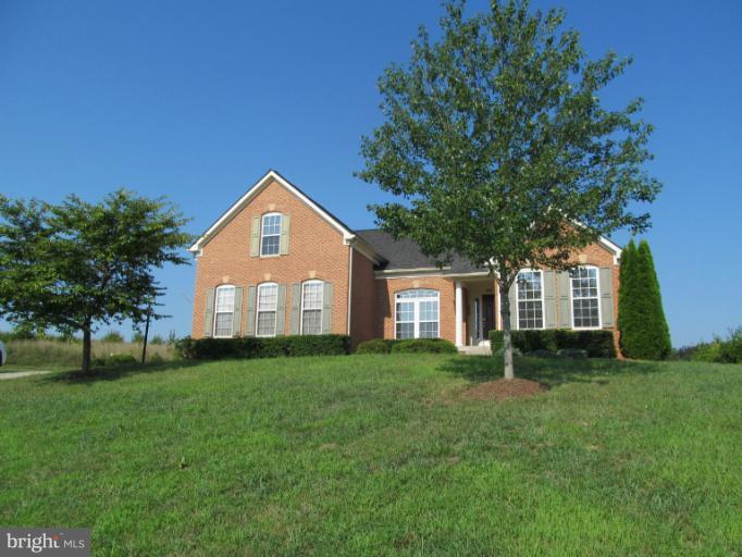 COUNTRY CLUB ESTATES - Residential Lease