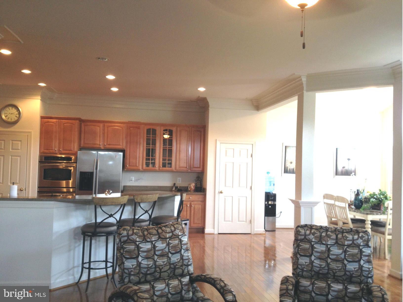 COUNTRY CLUB ESTATES - Residential Lease