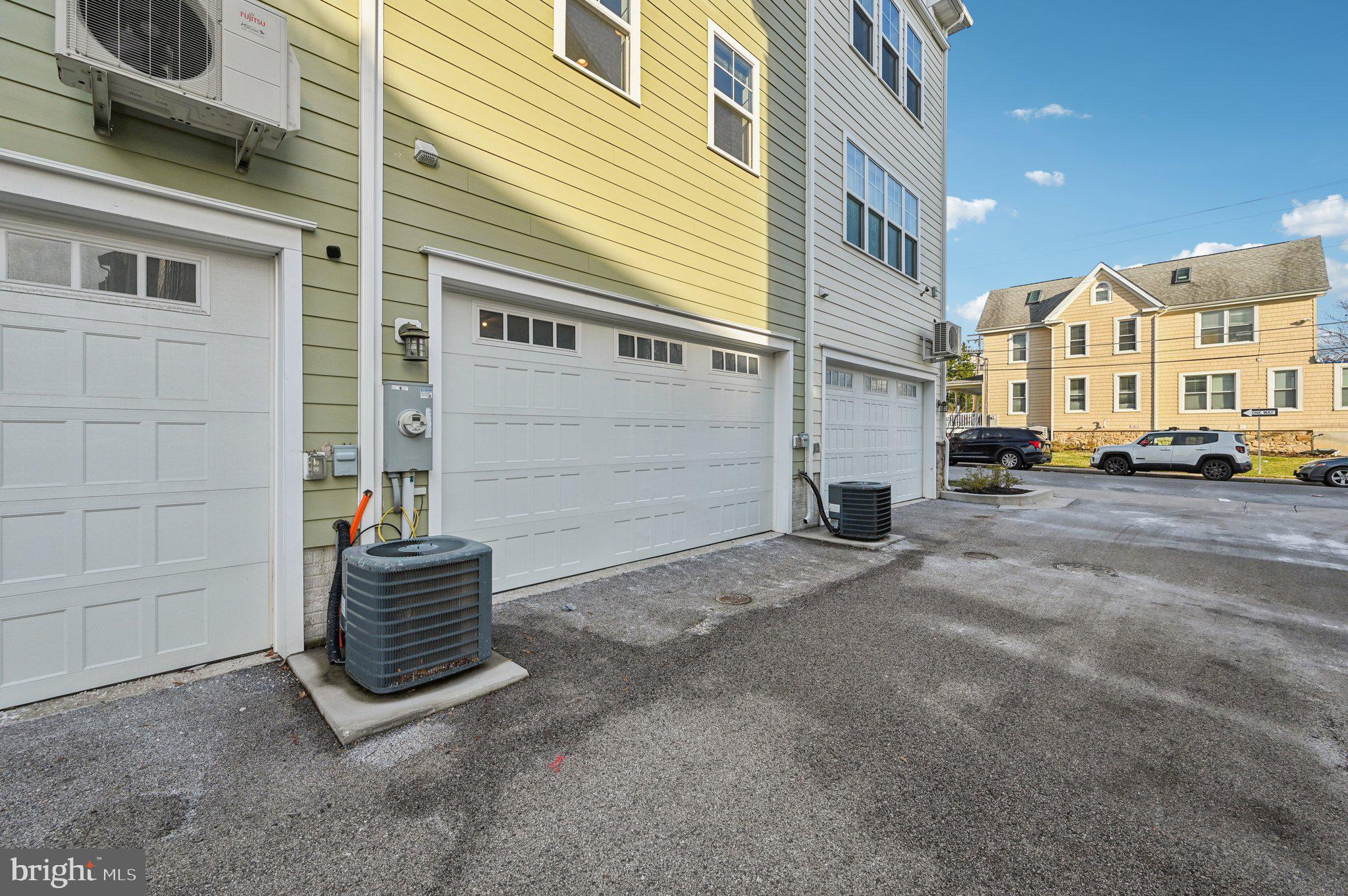 TOWSON MANOR VILLAGE - Residential