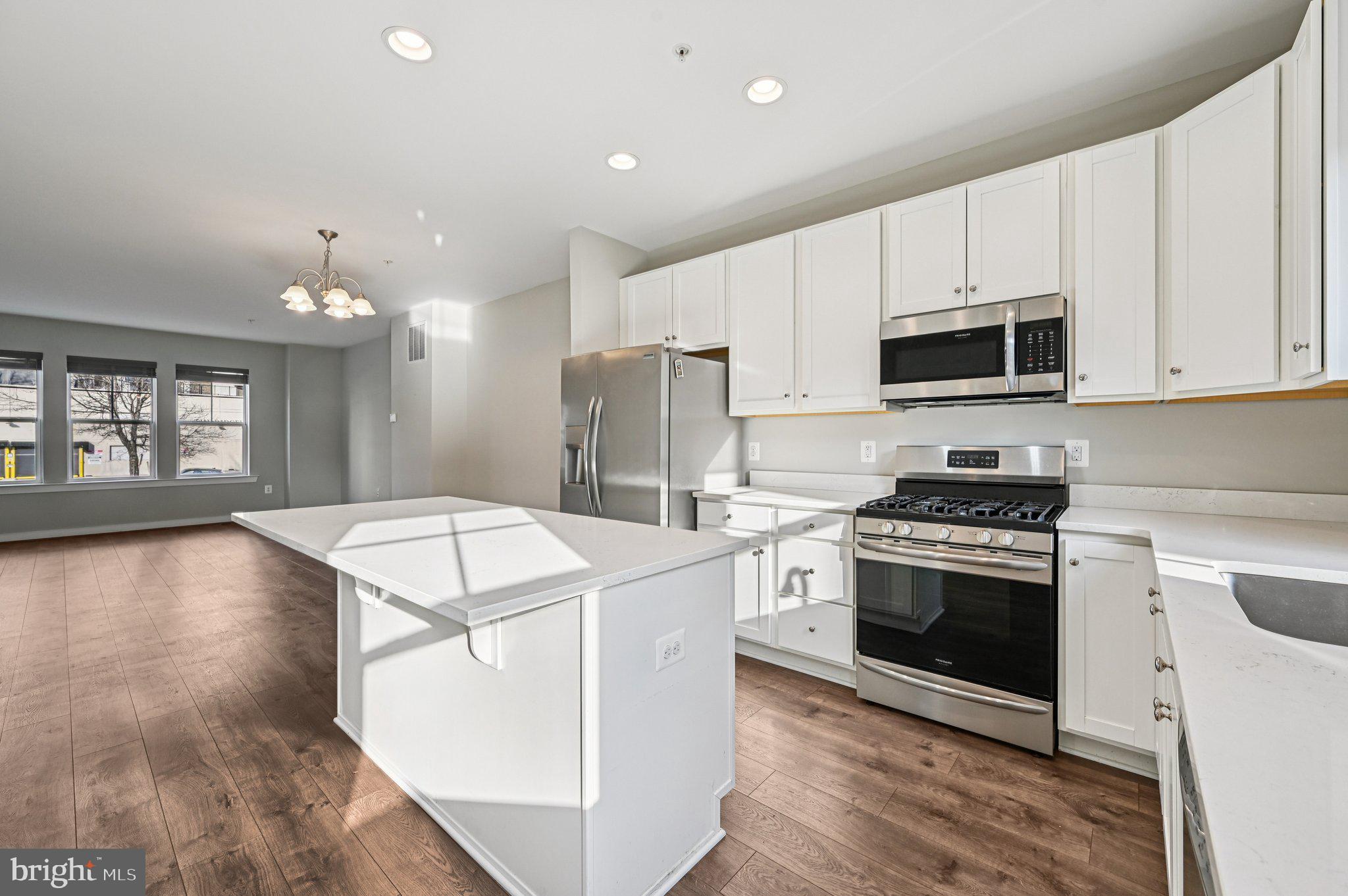 TOWSON MANOR VILLAGE - Residential