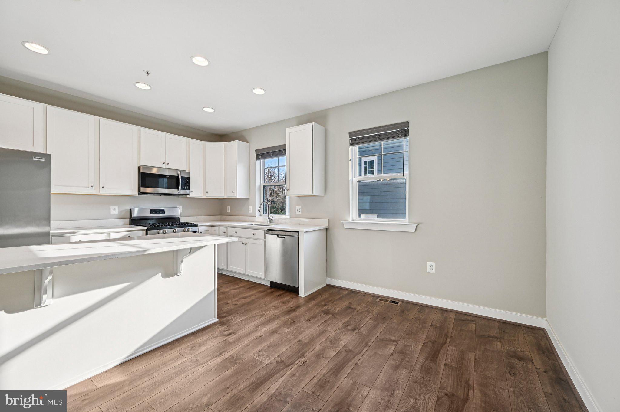 TOWSON MANOR VILLAGE - Residential