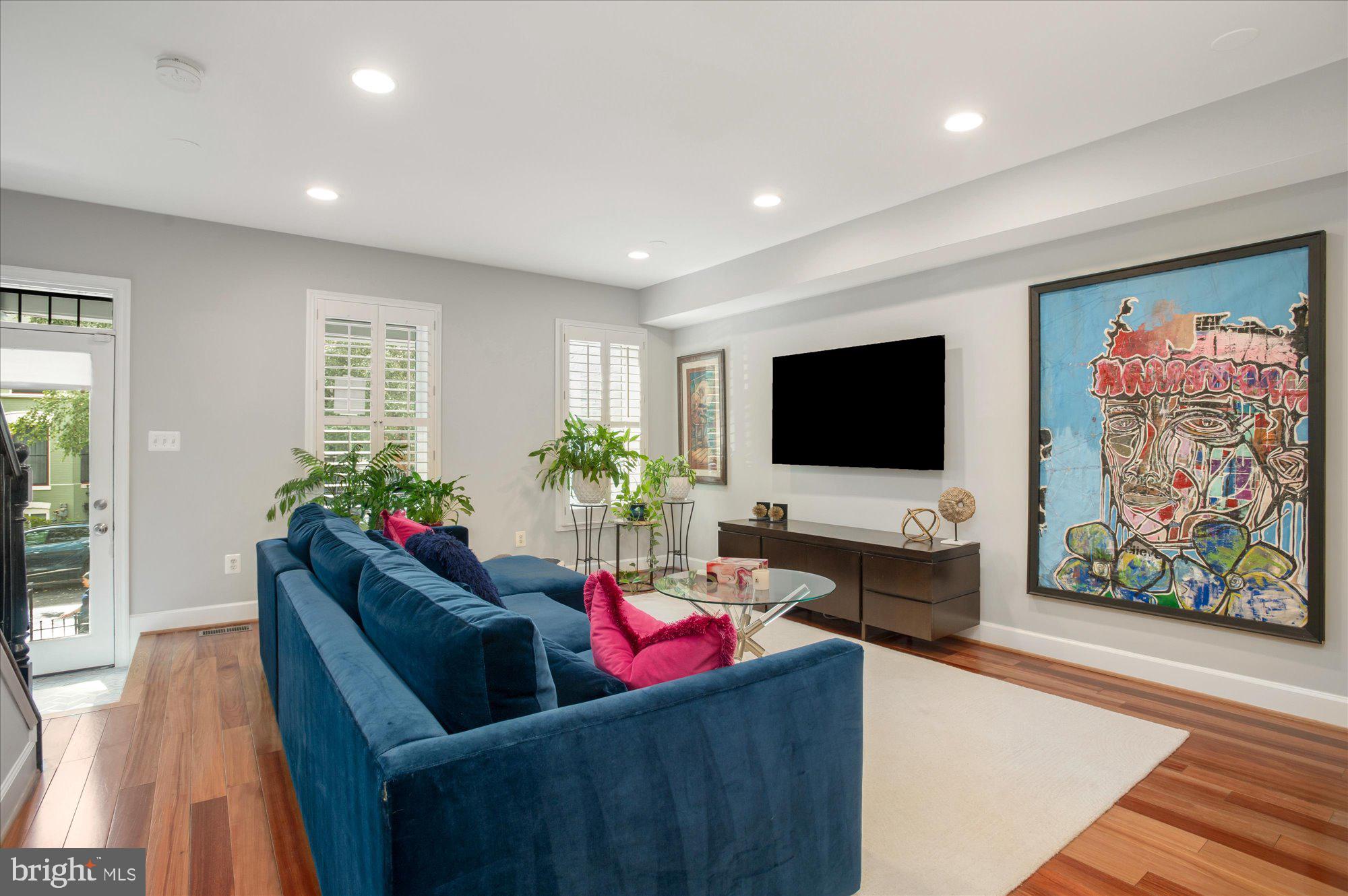 323 T STREET NW