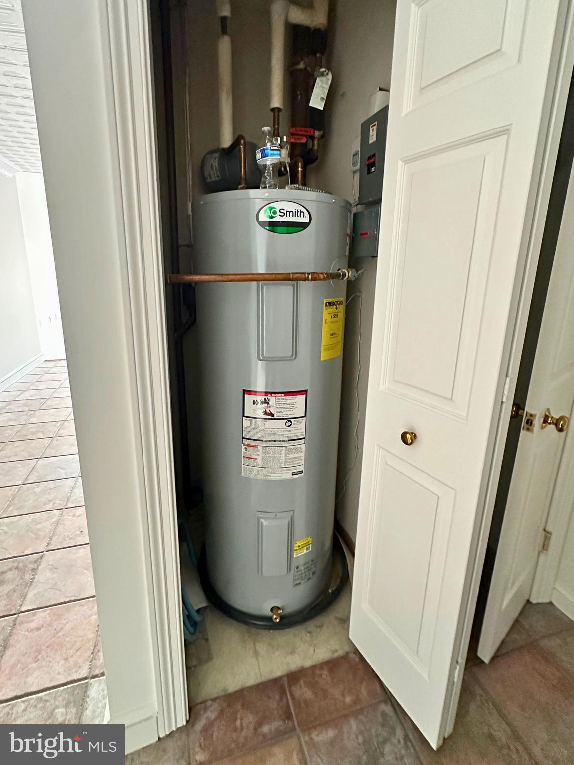 HARBOR COURT CONDOMINIUMS - Residential