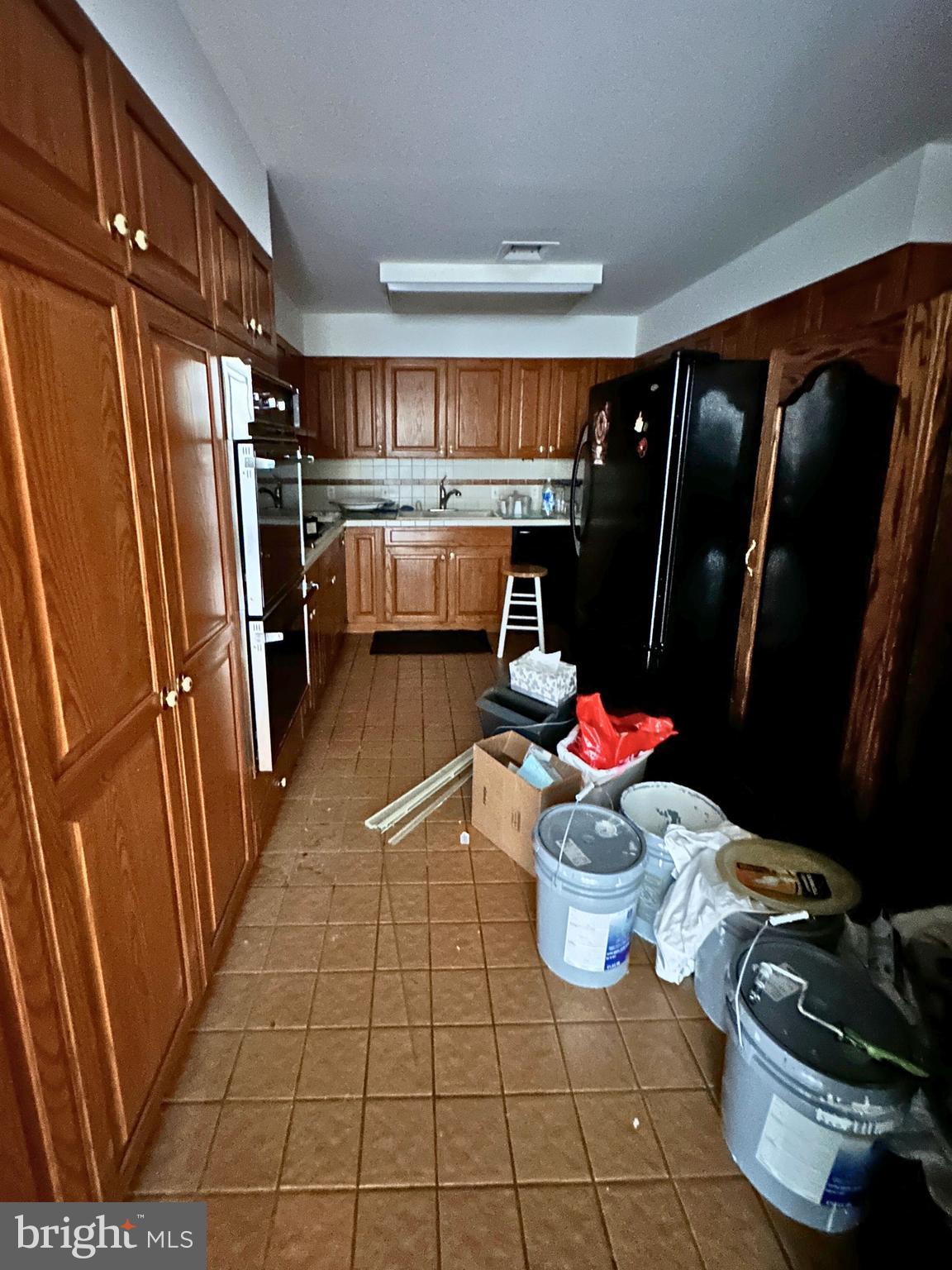 HARBOR COURT CONDOMINIUMS - Residential